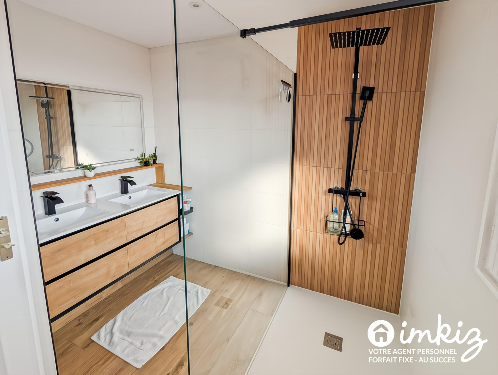 
                                                Vente
                                                 Maison 7pièces, jardin et garage