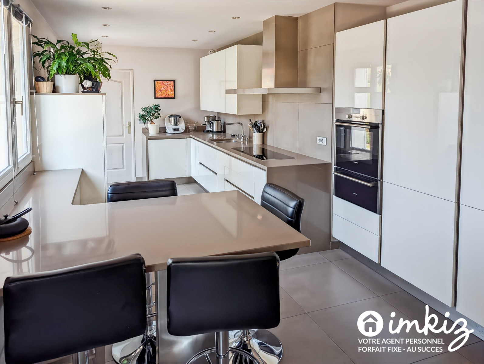 
                                                Vente
                                                 Maison 7pièces, jardin et garage