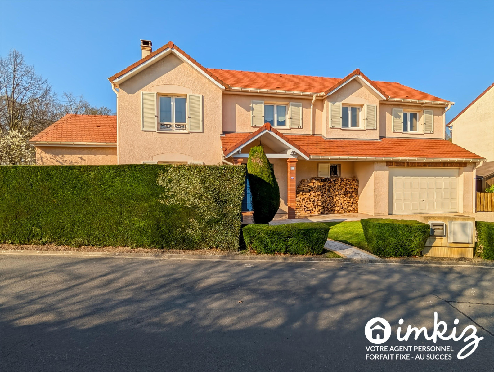 
                                                Vente
                                                 Maison 7pièces, jardin et garage