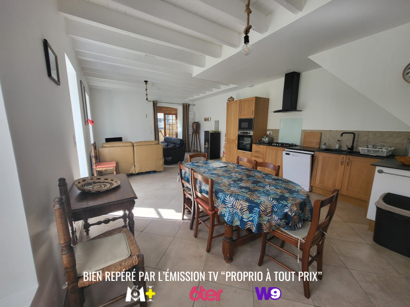
                                                Vente
                                                 Maison 8 pièces 167 m2