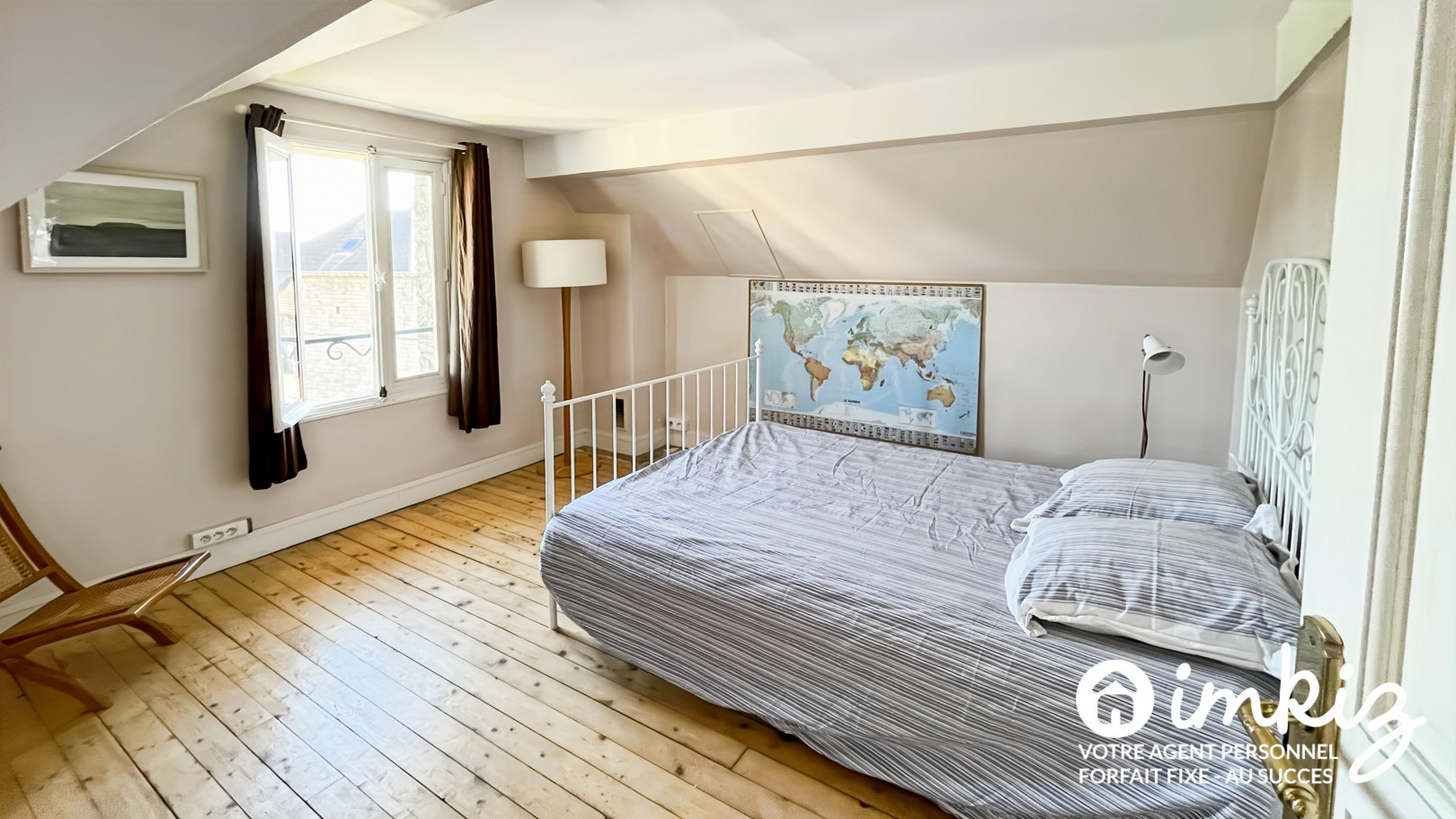 
                                                Vente
                                                 Maison 8 pièces