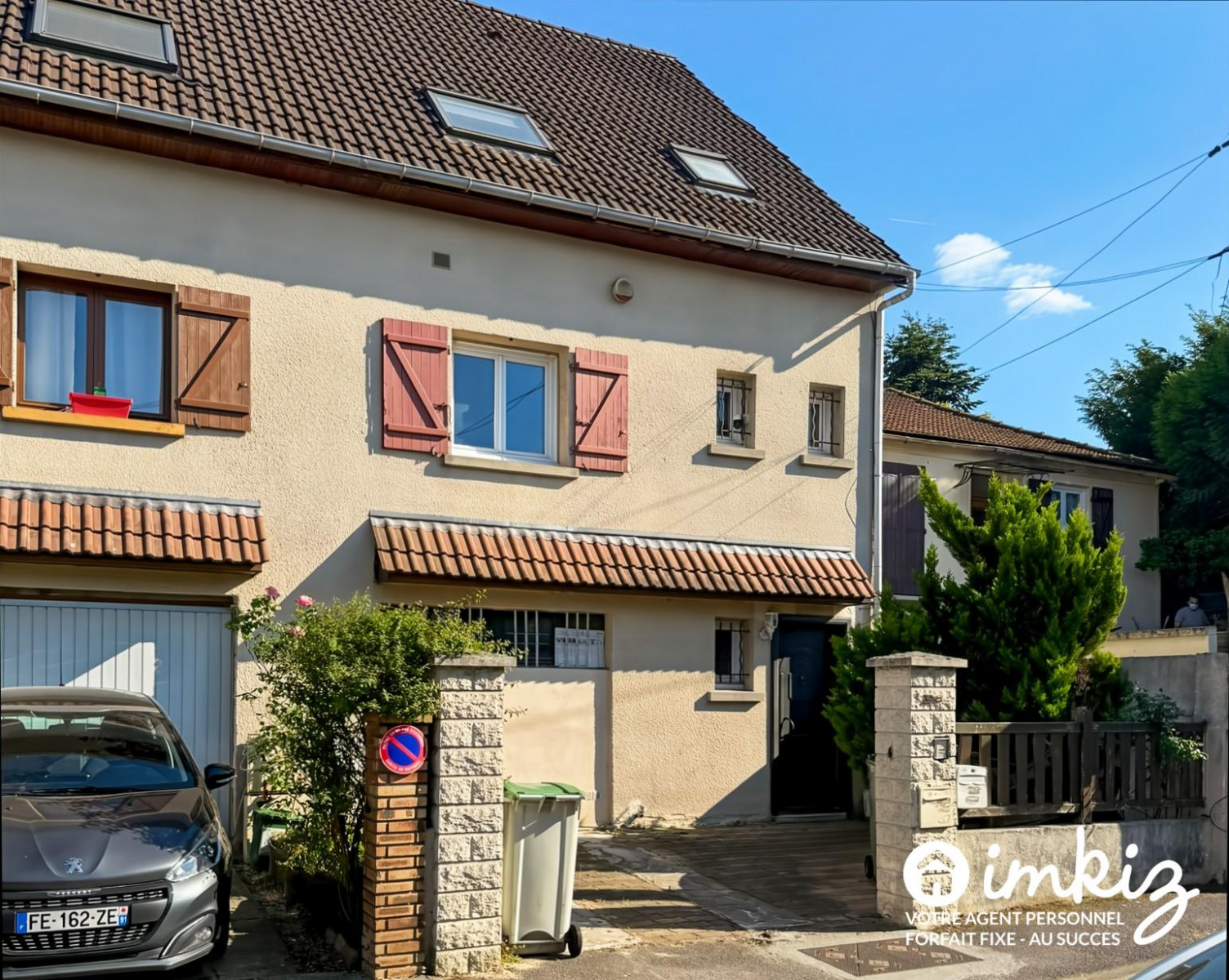 
                                                Vente
                                                 Maison 8 pièces