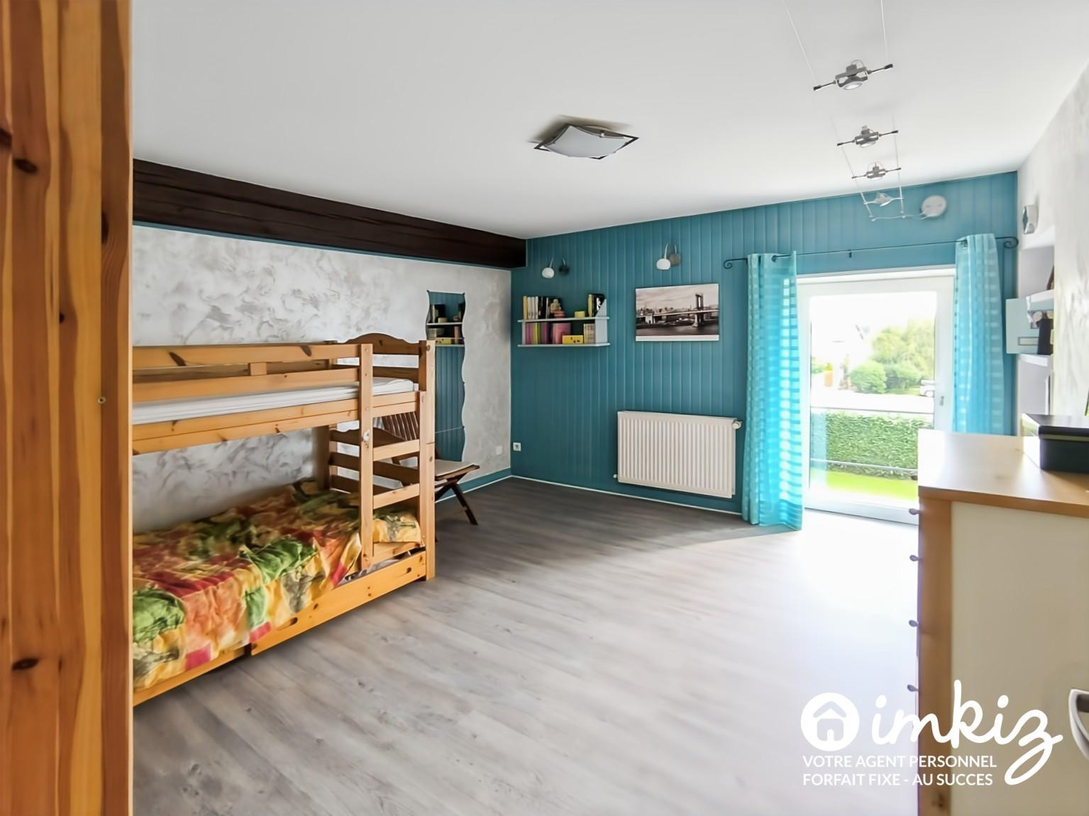 
                                                Vente
                                                 Maison 8 pièces