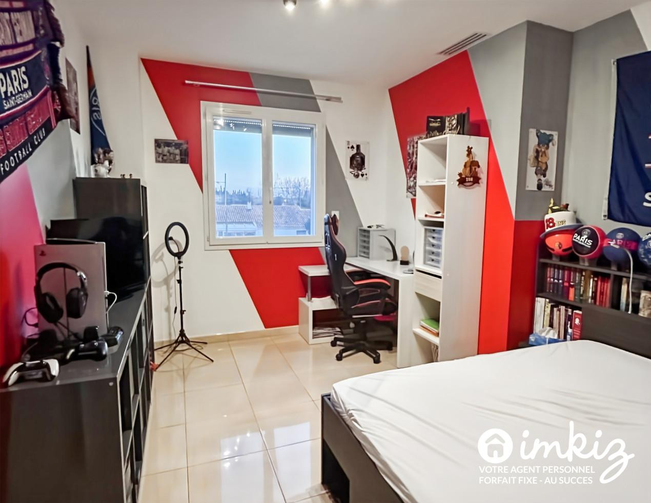 
                                                Vente
                                                 Maison 8 pièces