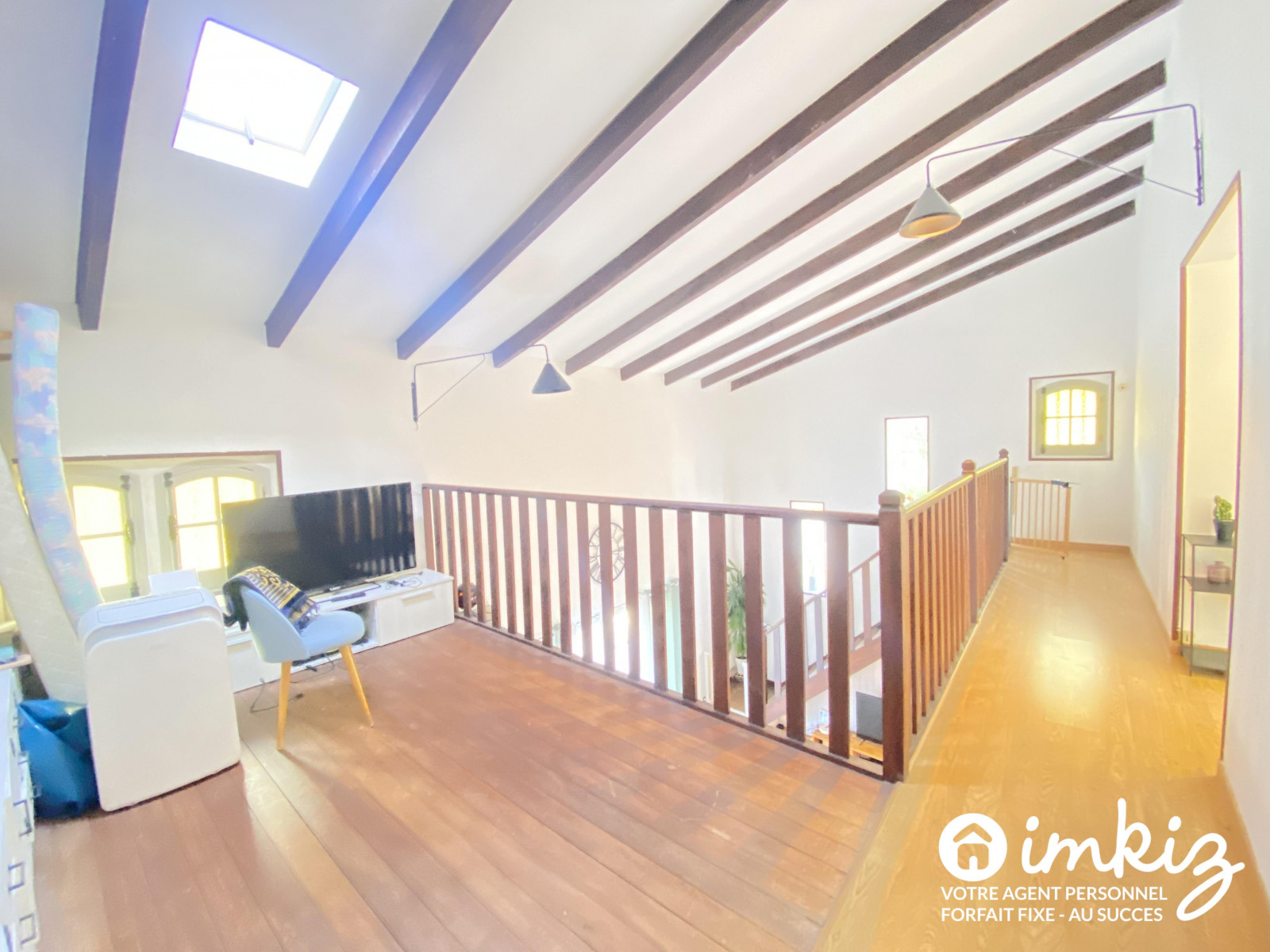 
                                                Vente
                                                 Maison 8 pièces