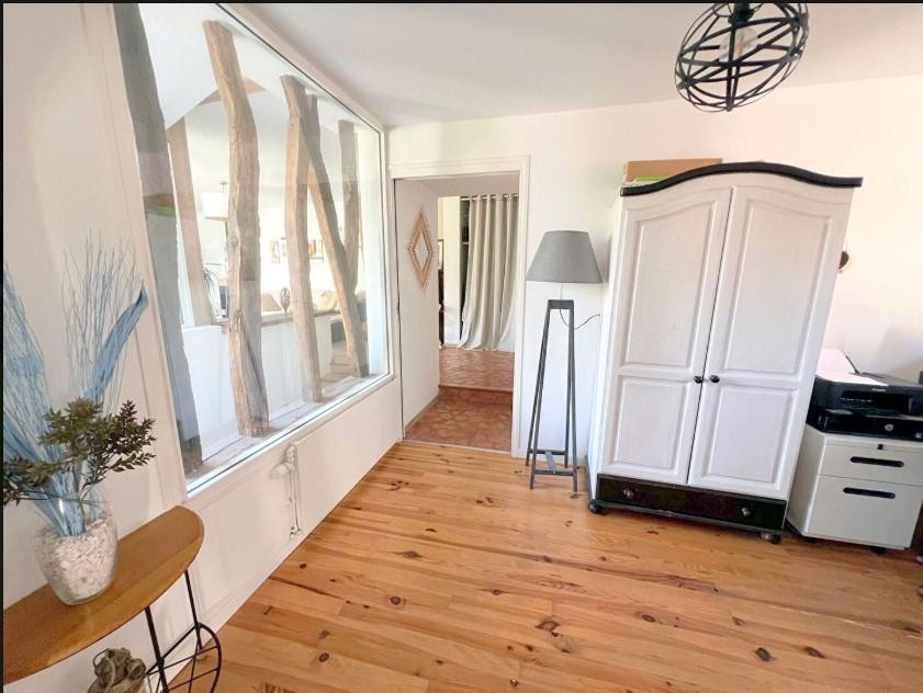 
                                                Vente
                                                 Maison 8 pièces