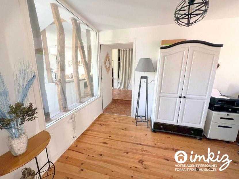
                                                Vente
                                                 Maison 8 pièces
