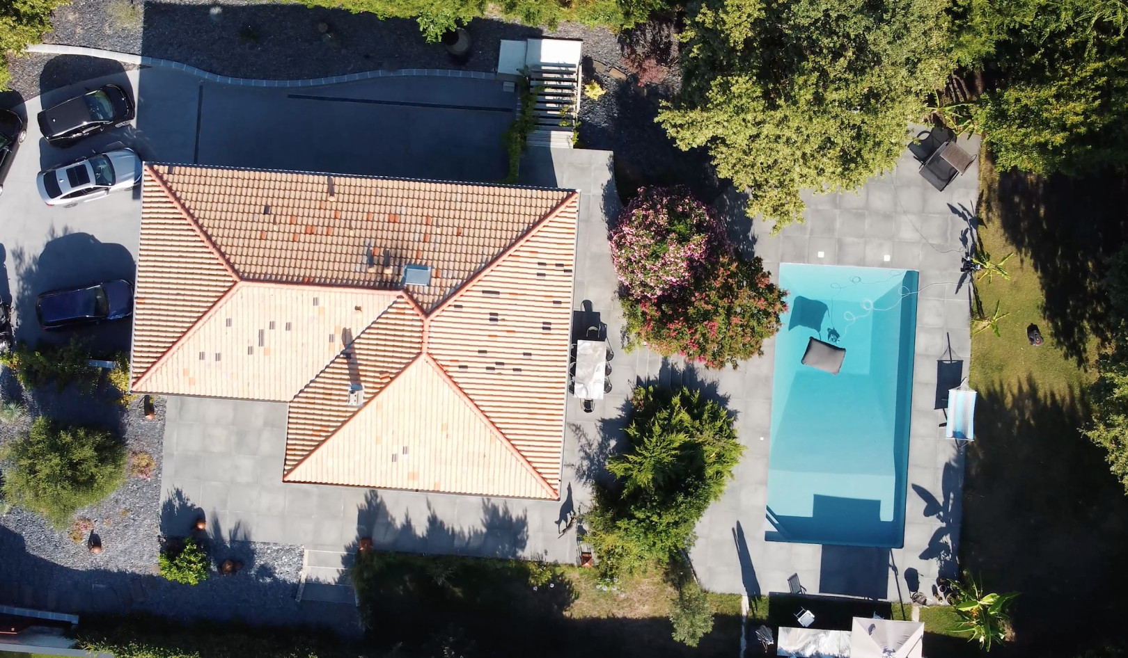 
                                                Vente
                                                 Maison 8 pièces