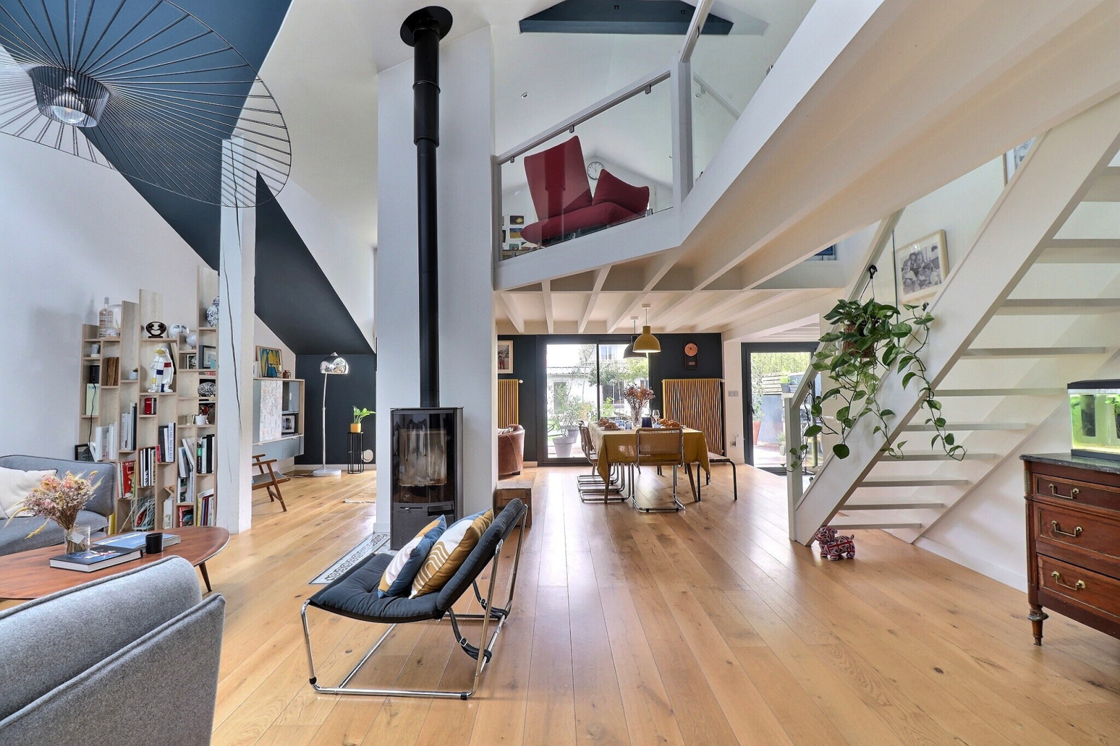 
                                                Vente
                                                 Maison 8 pièces