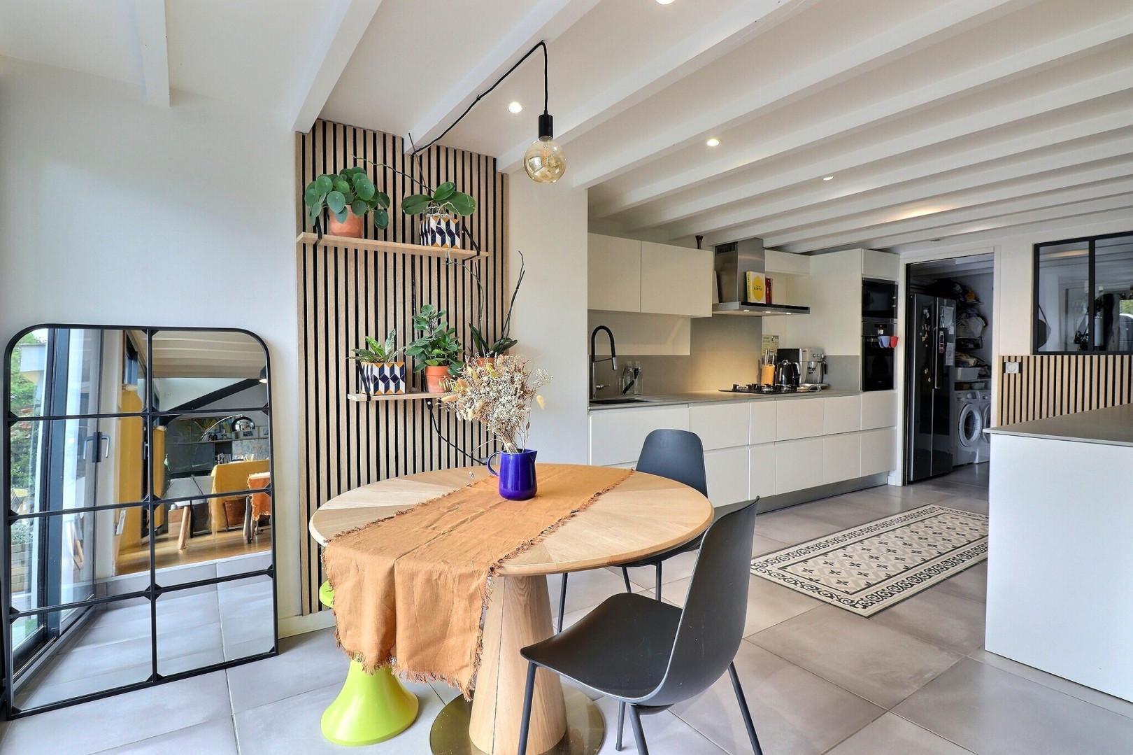 
                                                Vente
                                                 Maison 8 pièces