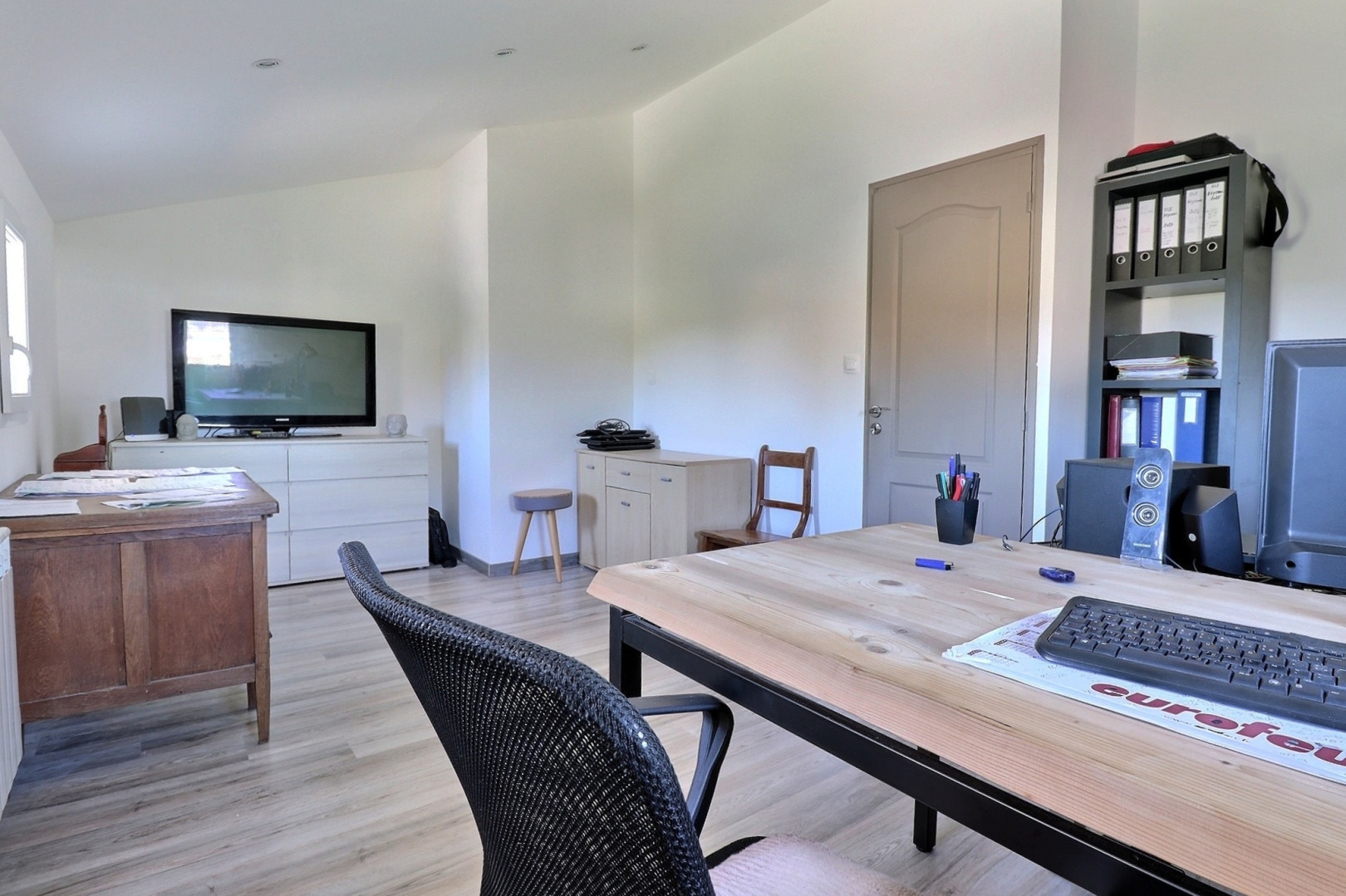 
                                                Vente
                                                 Maison 8 pièces
