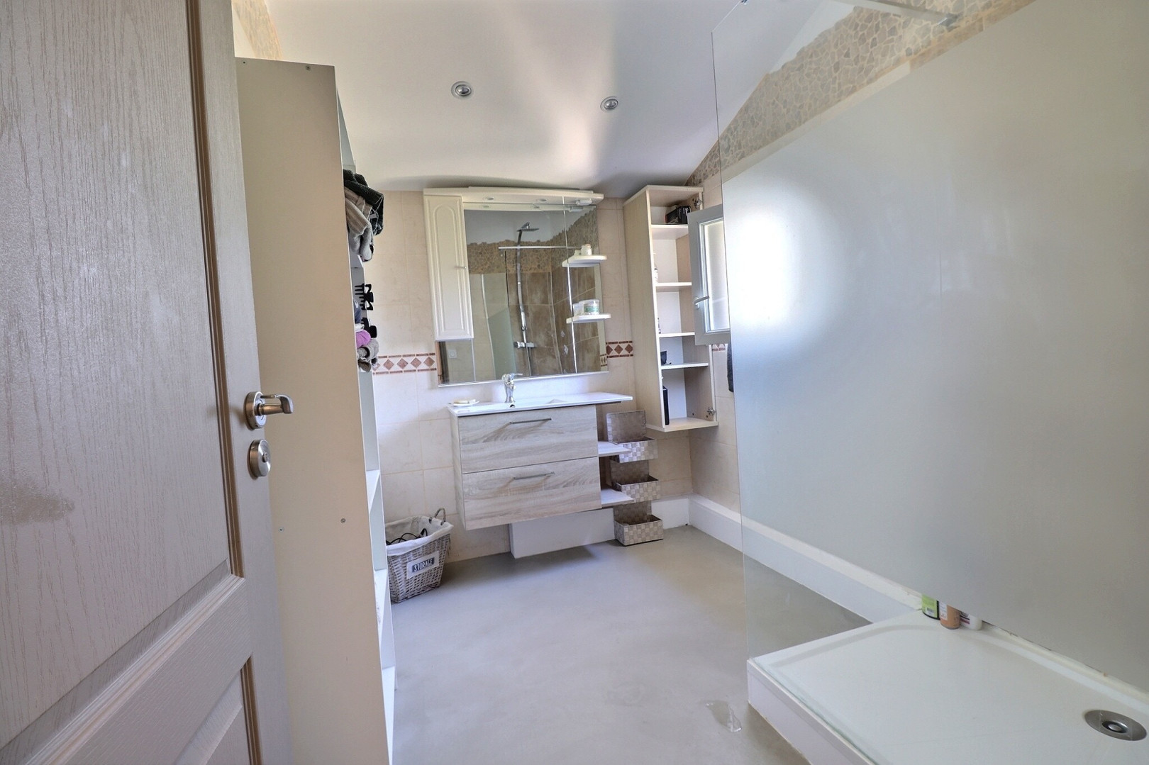 
                                                Vente
                                                 Maison 8 pièces