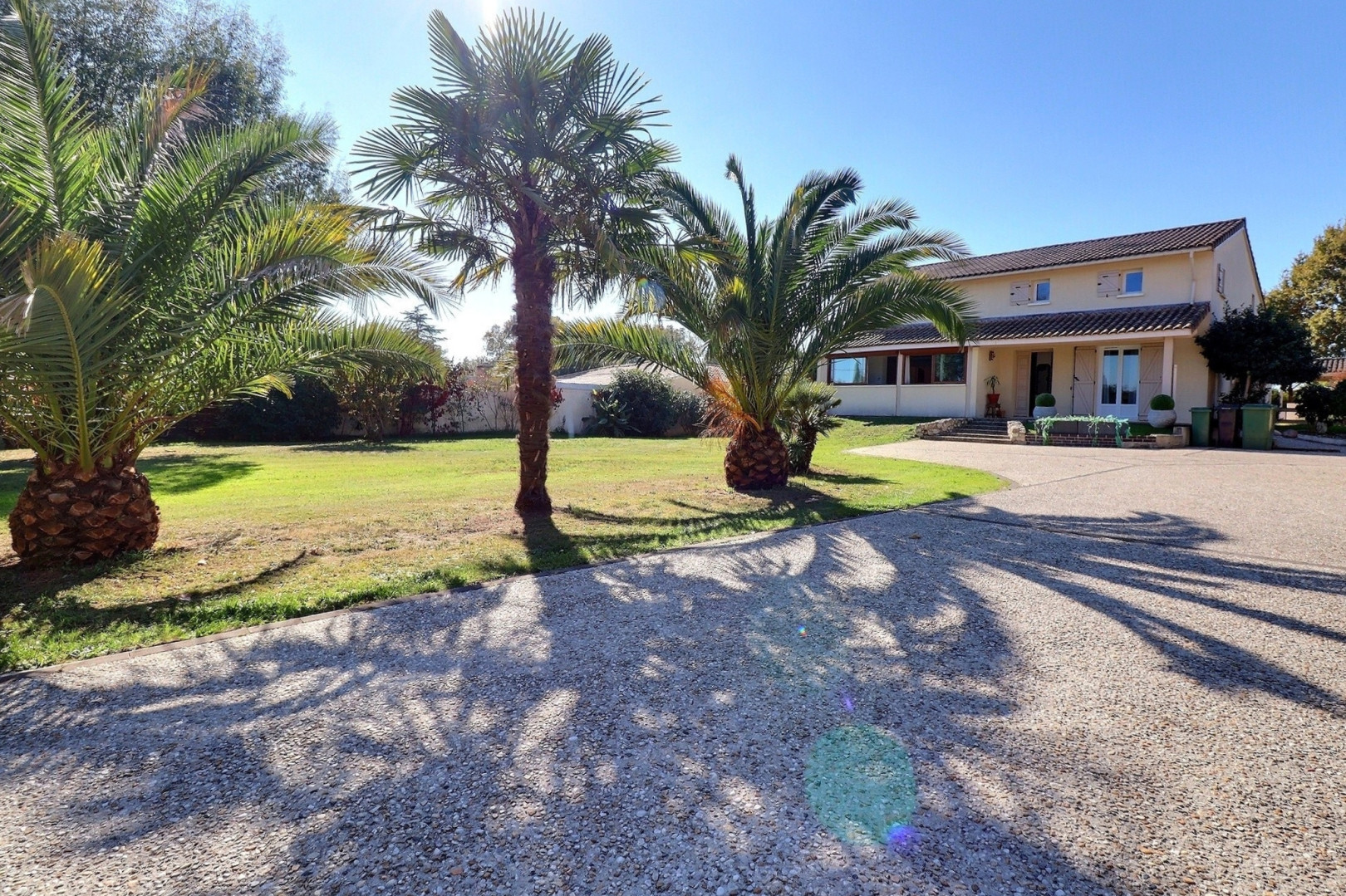 
                                                Vente
                                                 Maison 8 pièces