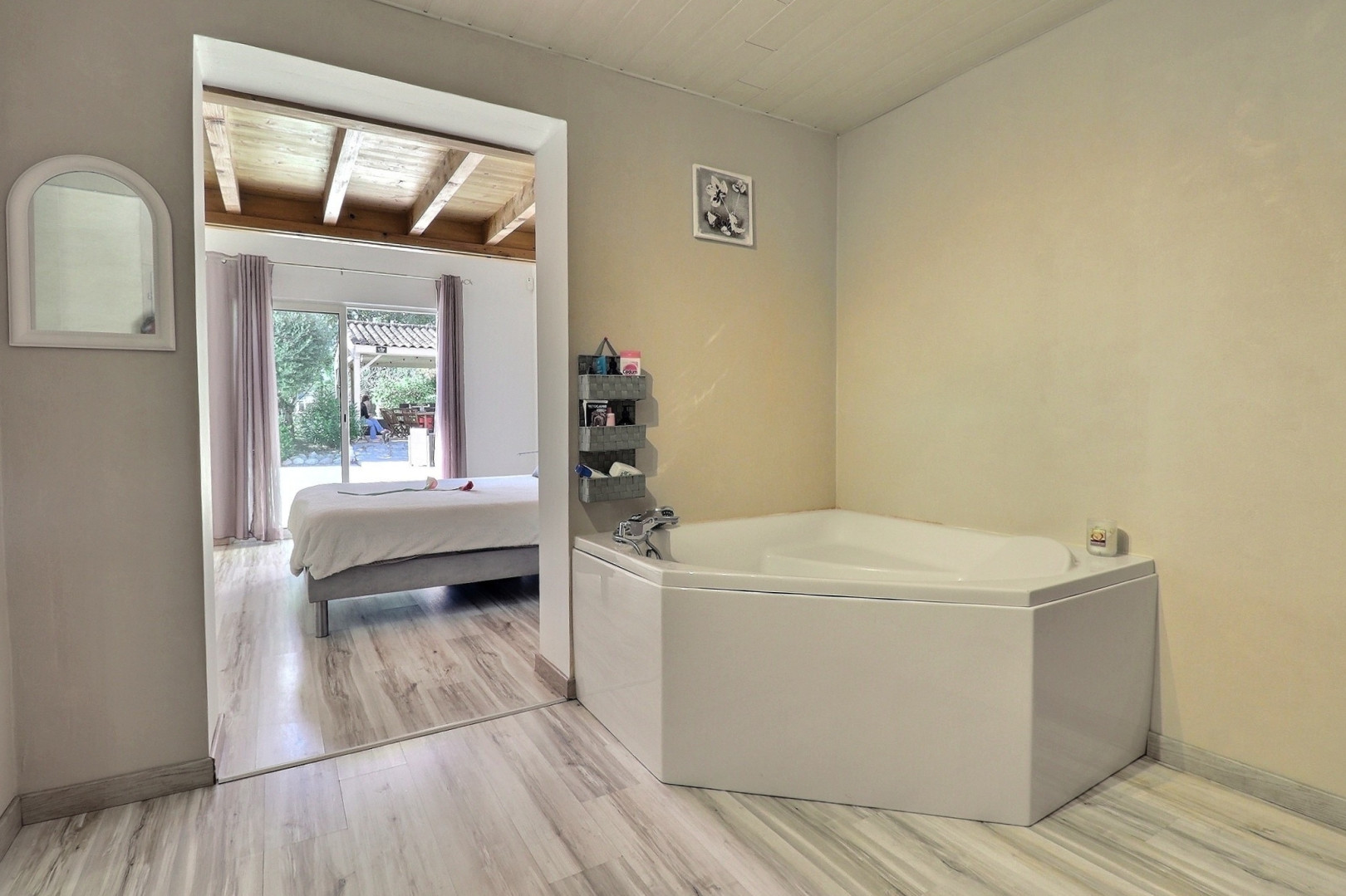 
                                                Vente
                                                 Maison 8 pièces