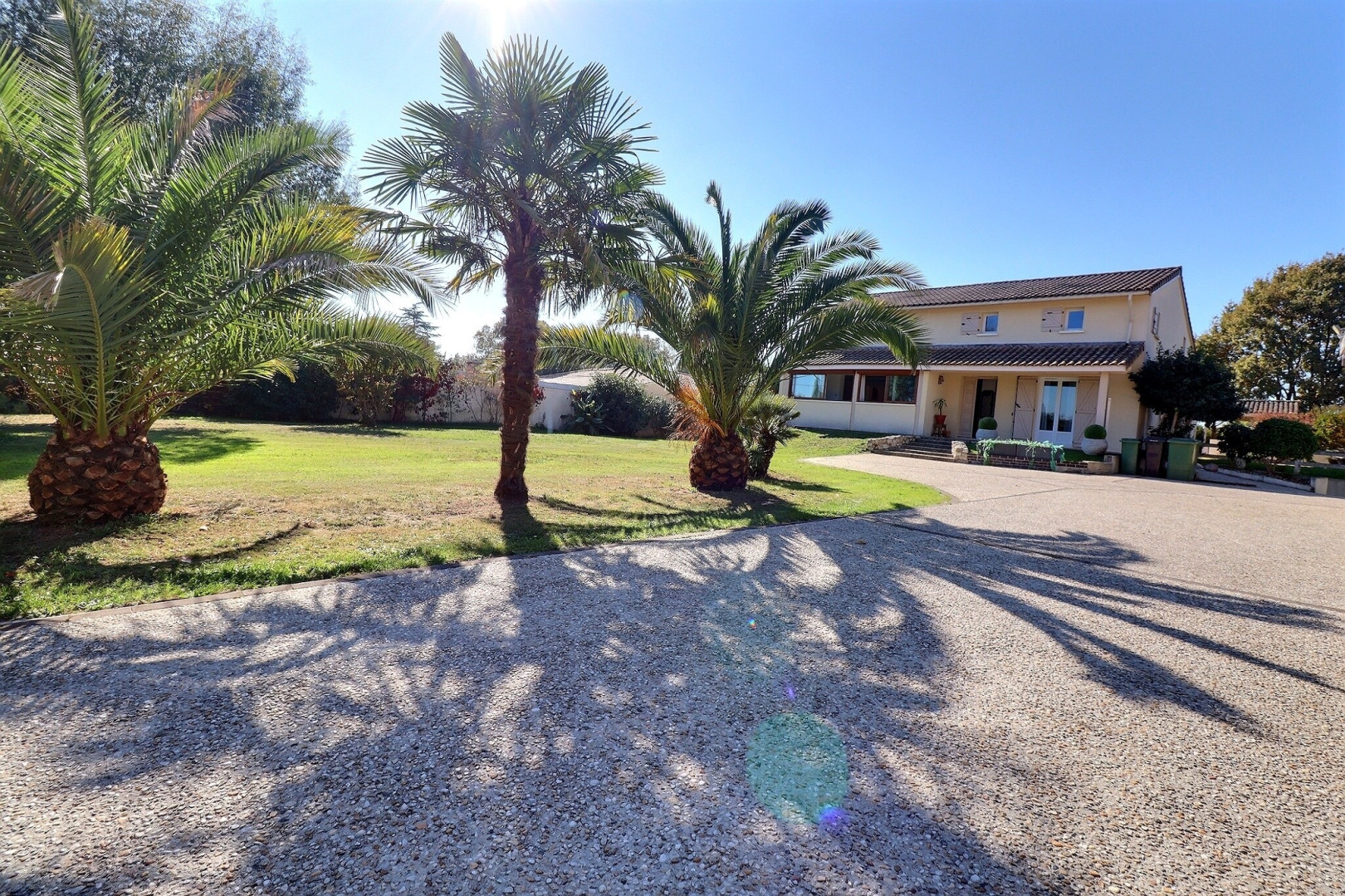 
                                                Vente
                                                 Maison 8 pièces