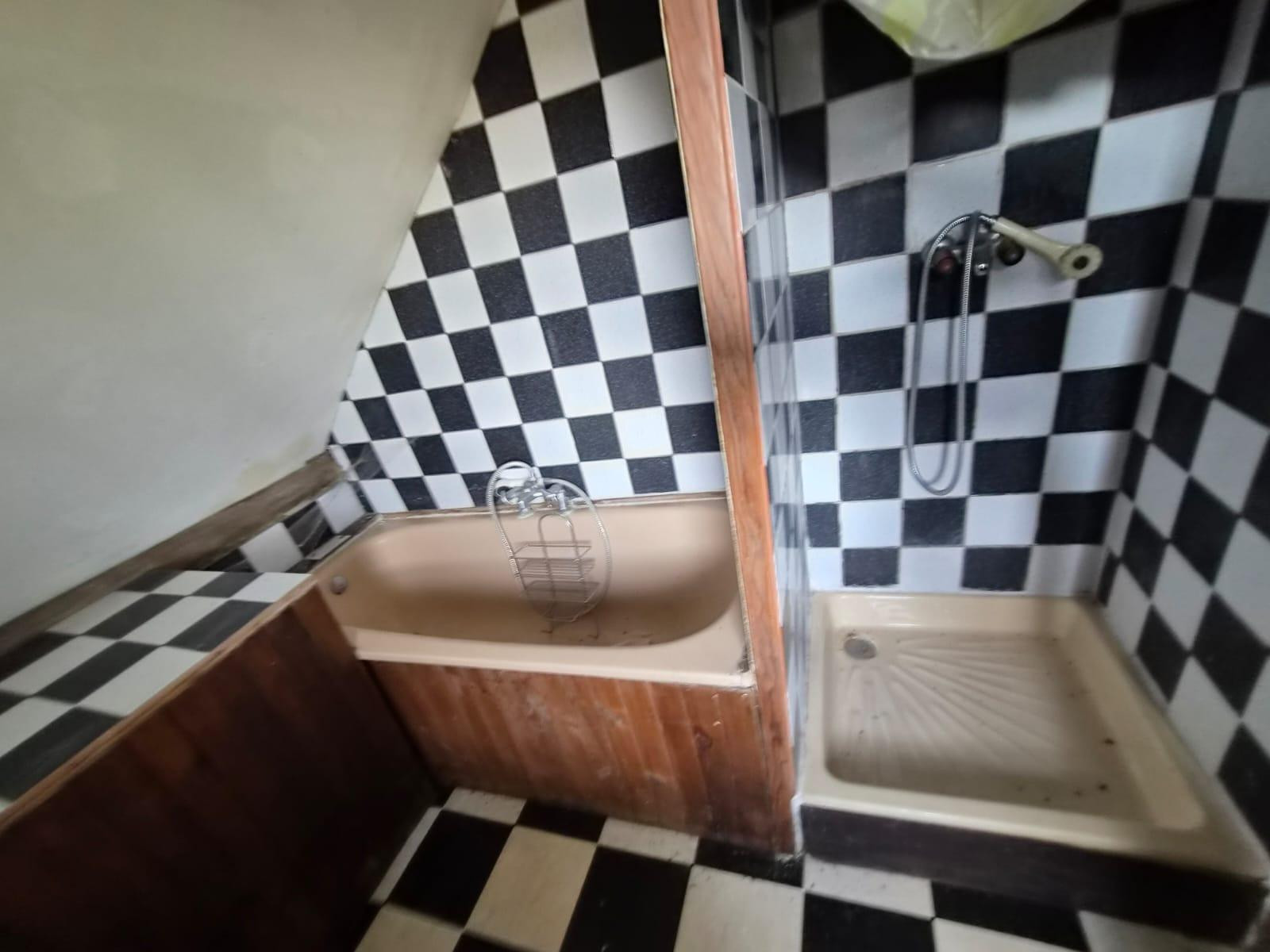 
                                                Vente
                                                 Maison 8 pièces