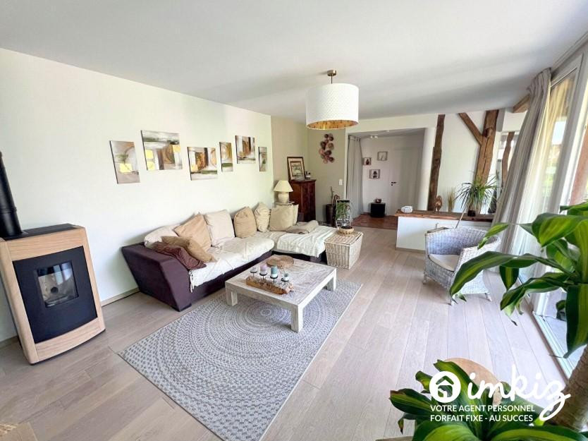 
                                                Vente
                                                 Maison 8 pièces