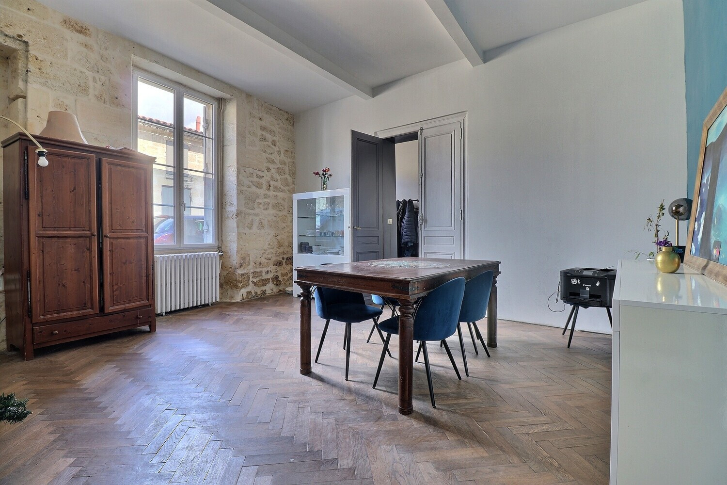 
                                                Vente
                                                 Maison 8 pièces