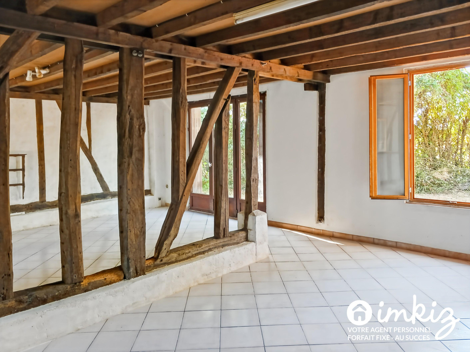 
                                                Vente
                                                 Maison 8 pièces