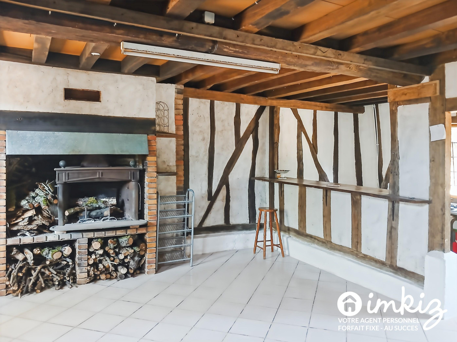 
                                                Vente
                                                 Maison 8 pièces