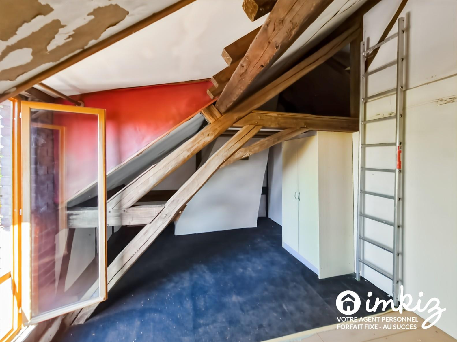 
                                                Vente
                                                 Maison 8 pièces
