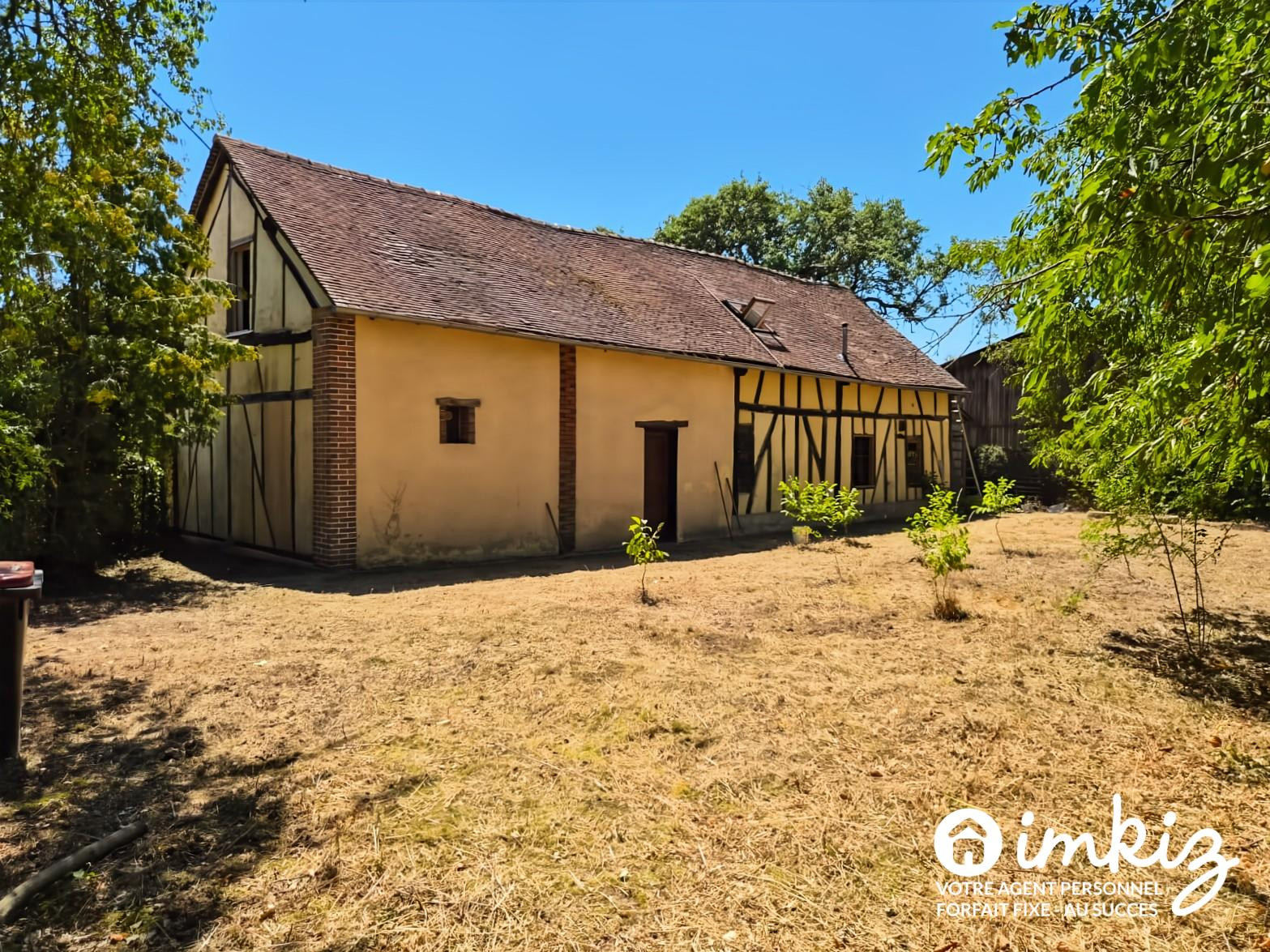 
                                                Vente
                                                 Maison 8 pièces