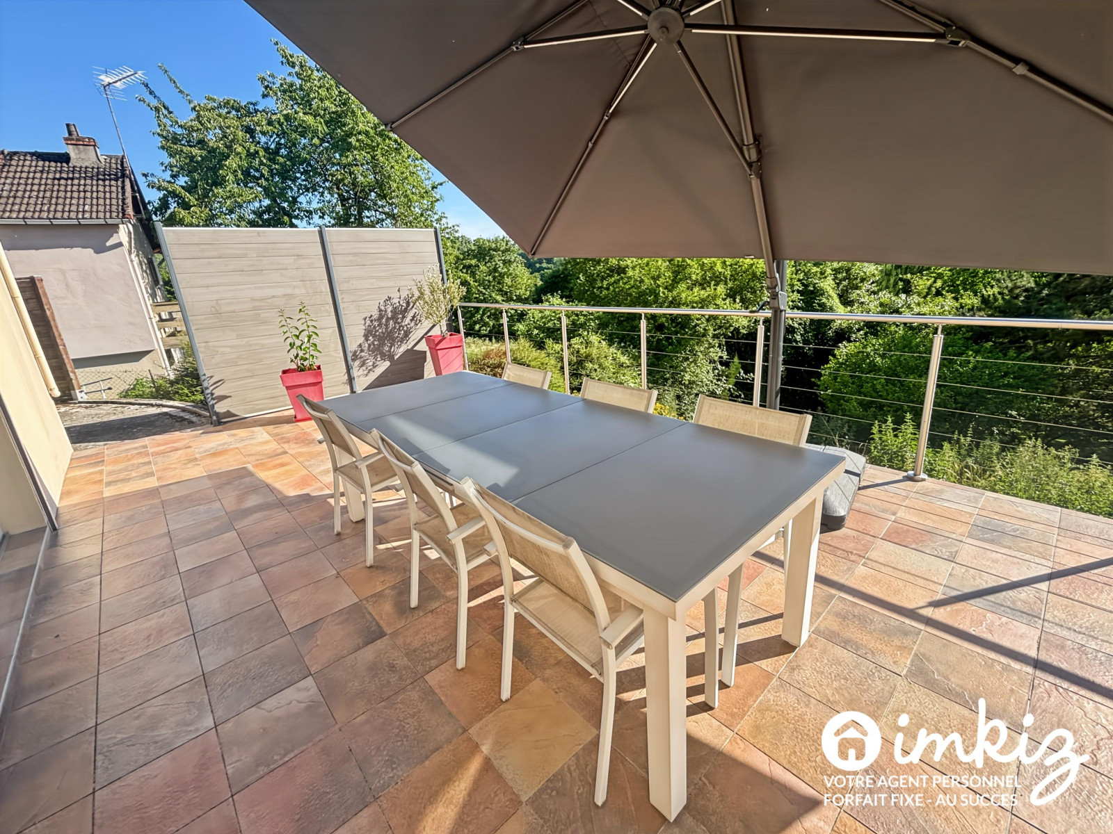 
                                                Vente
                                                 Maison 8 pièces