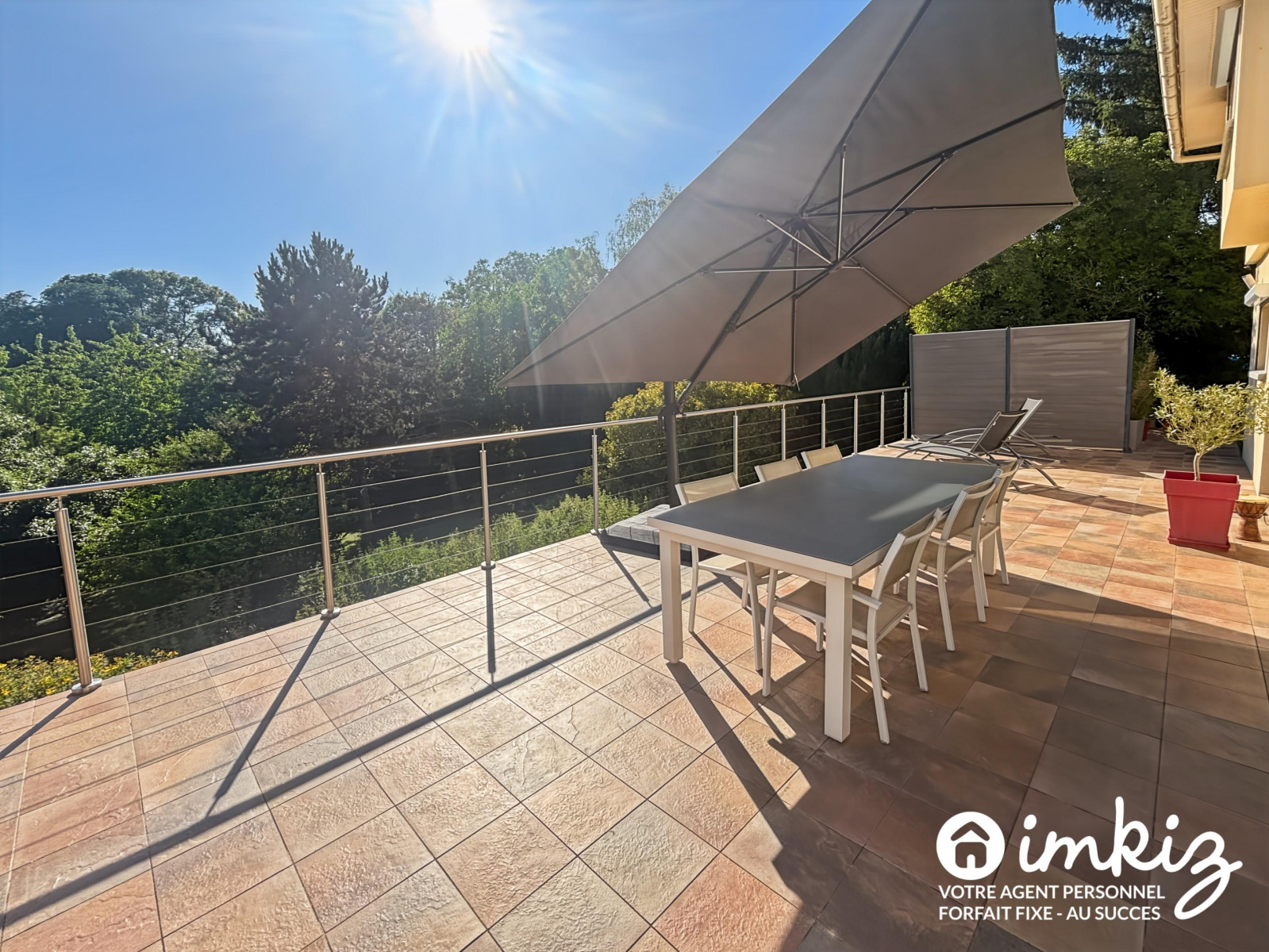 
                                                Vente
                                                 Maison 8 pièces