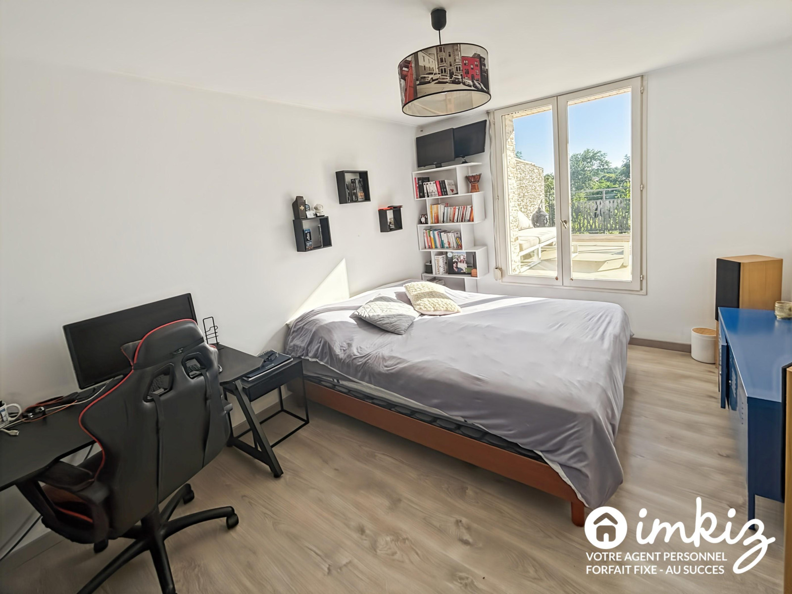 
                                                Vente
                                                 Maison 8 pièces