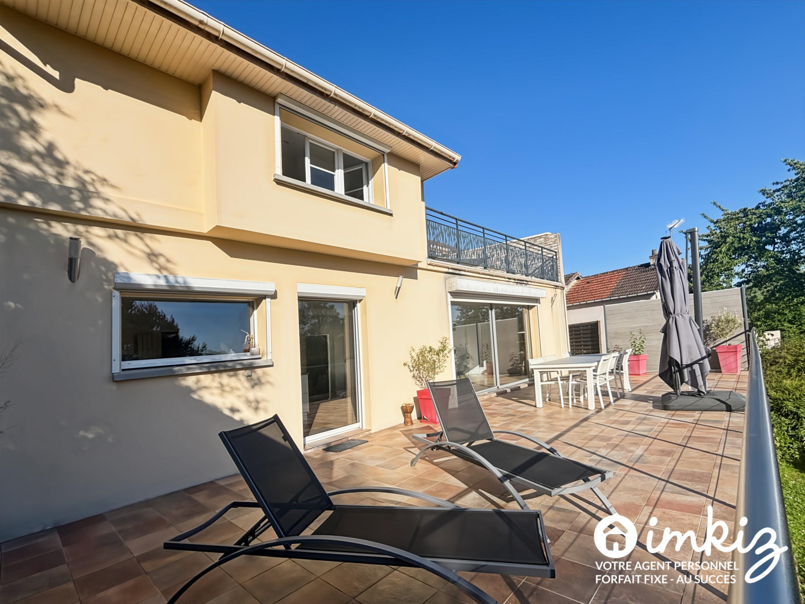 
                                                Vente
                                                 Maison 8 pièces