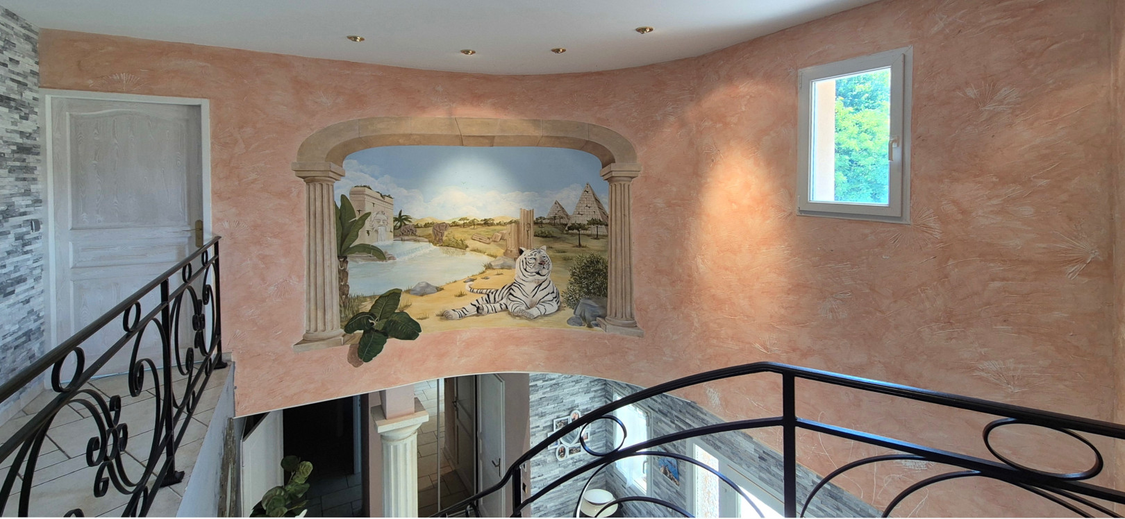 
                                                Vente
                                                 Maison 8 pièces de 365 m² sur 1800 m² de terrain