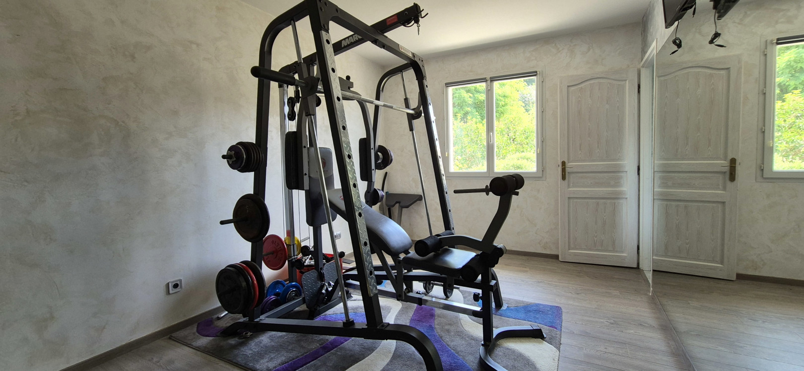
                                                Vente
                                                 Maison 8 pièces de 365 m² sur 1800 m² de terrain