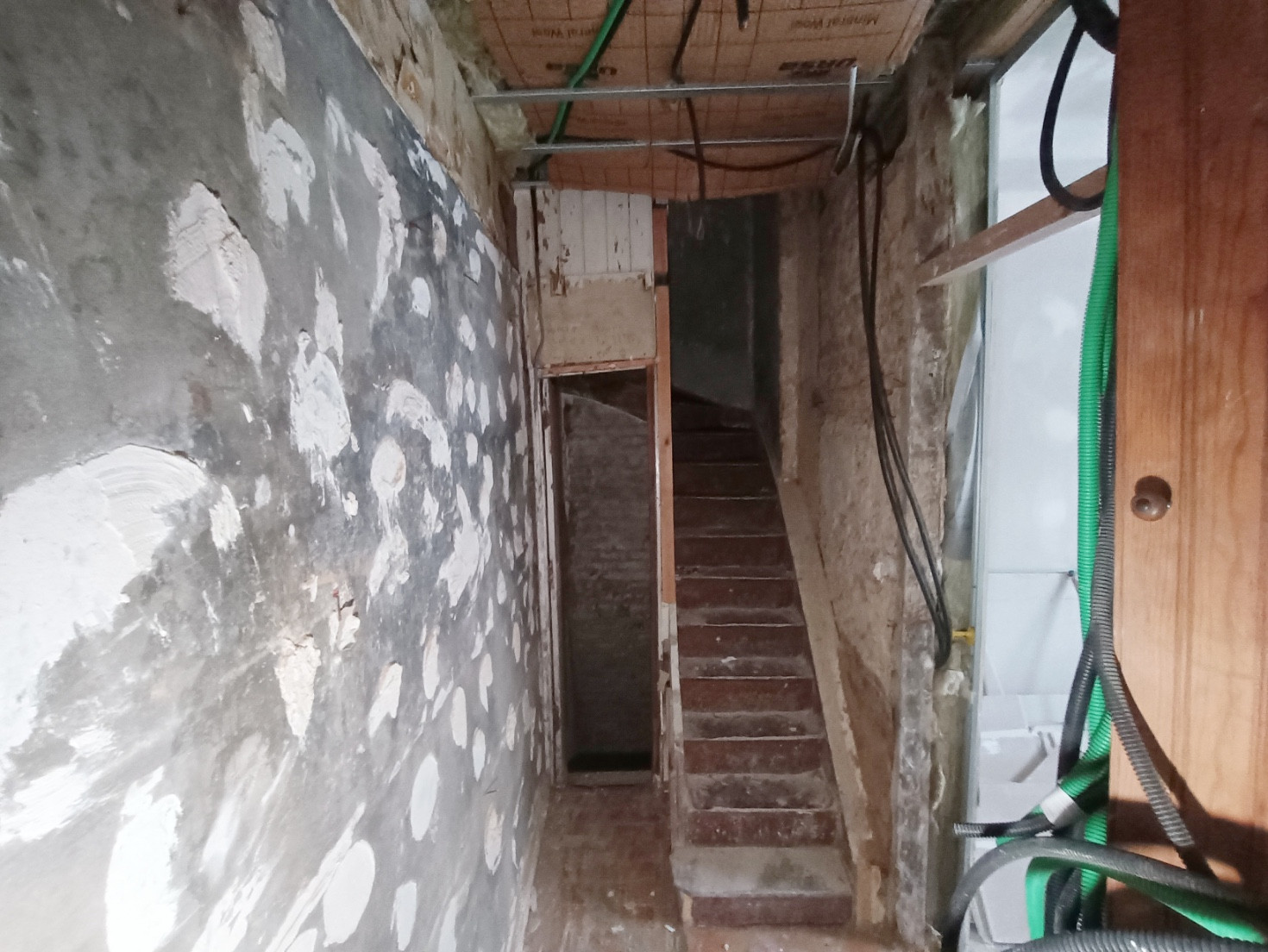 
                                                Vente
                                                 Maison 3 chambres à finir de rénover