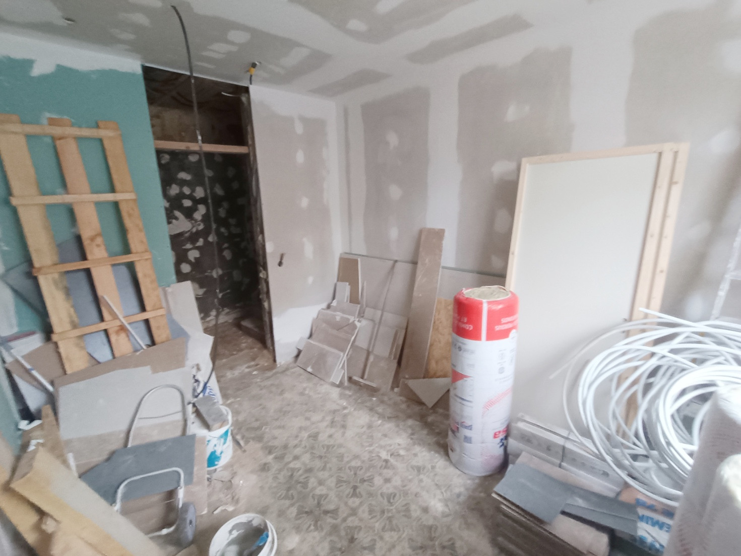 
                                                Vente
                                                 Maison 3 chambres à finir de rénover