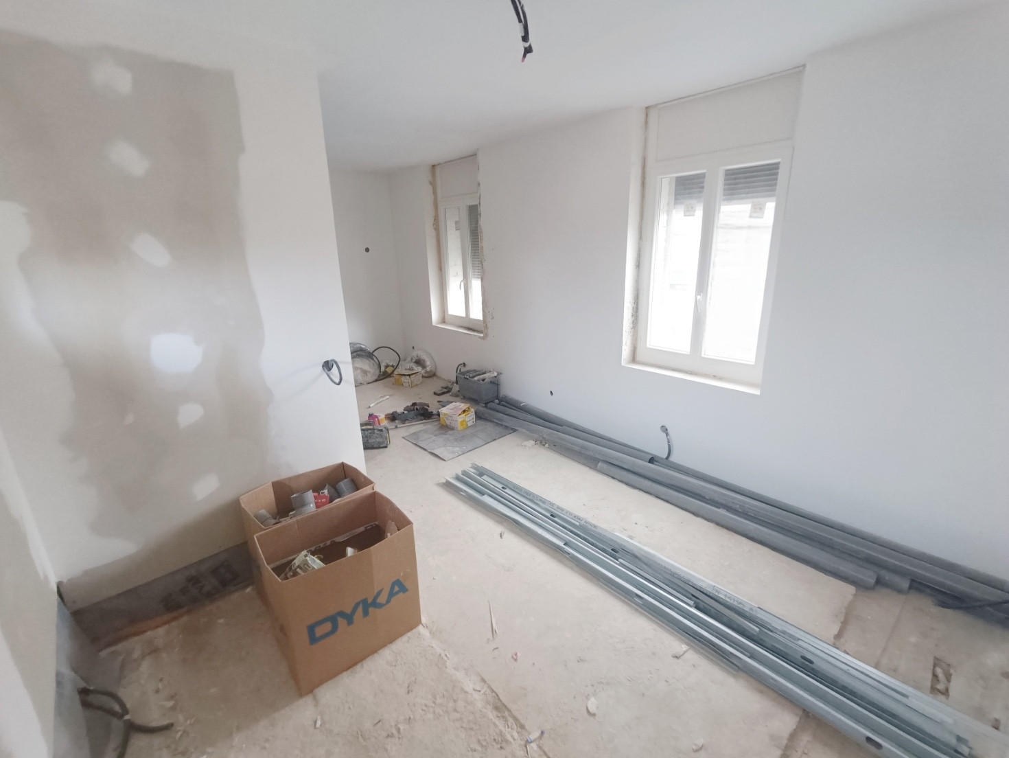 
                                                Vente
                                                 Maison 3 chambres à finir de rénover