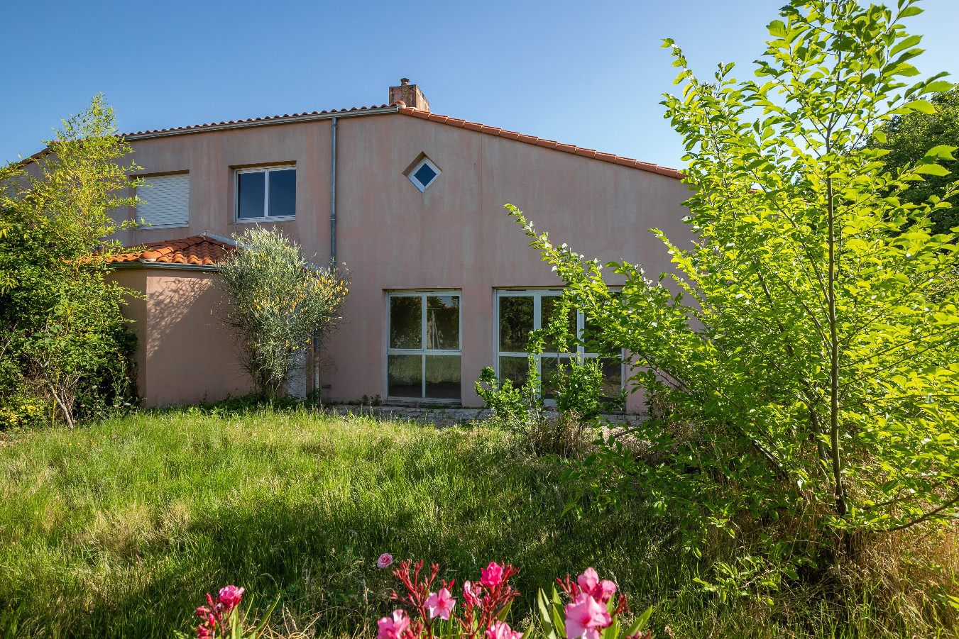 
                                                Vente
                                                 Maison - 88 m² - La Roche-sur-Yon (85)