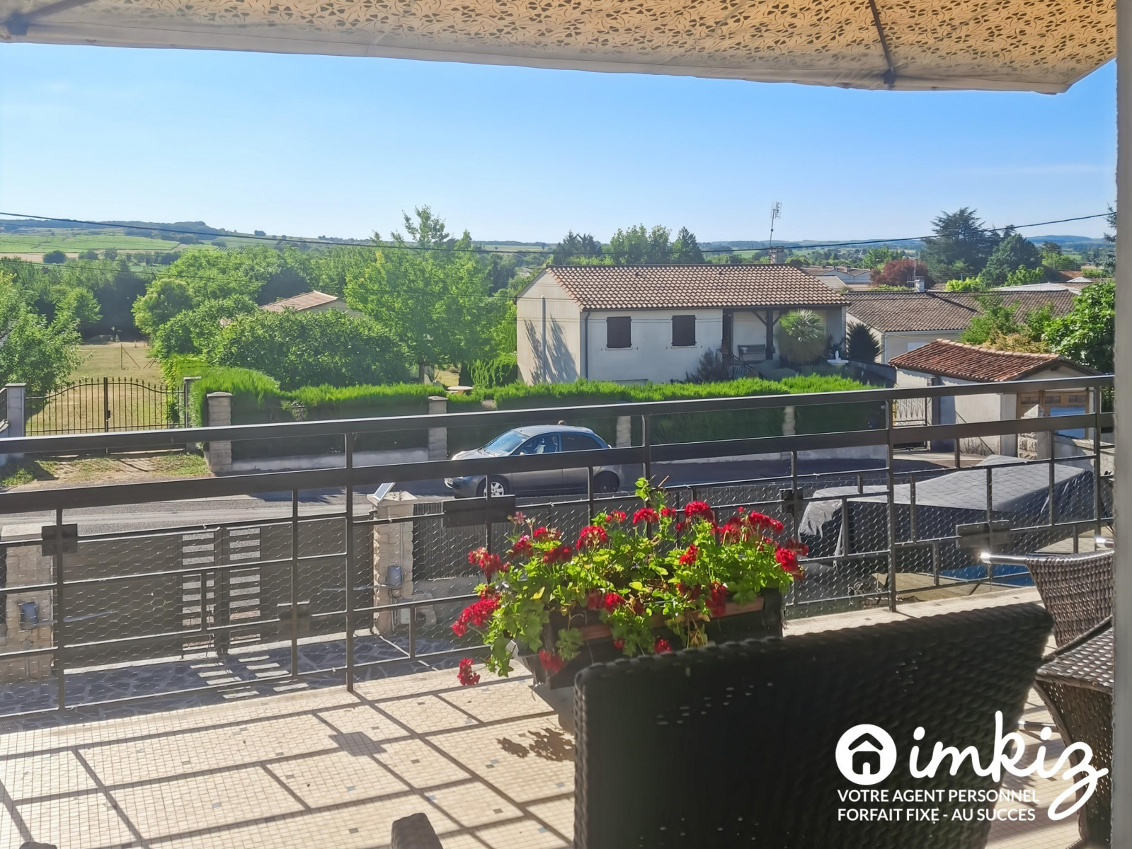 
                                                Vente
                                                 Maison 9 pièces