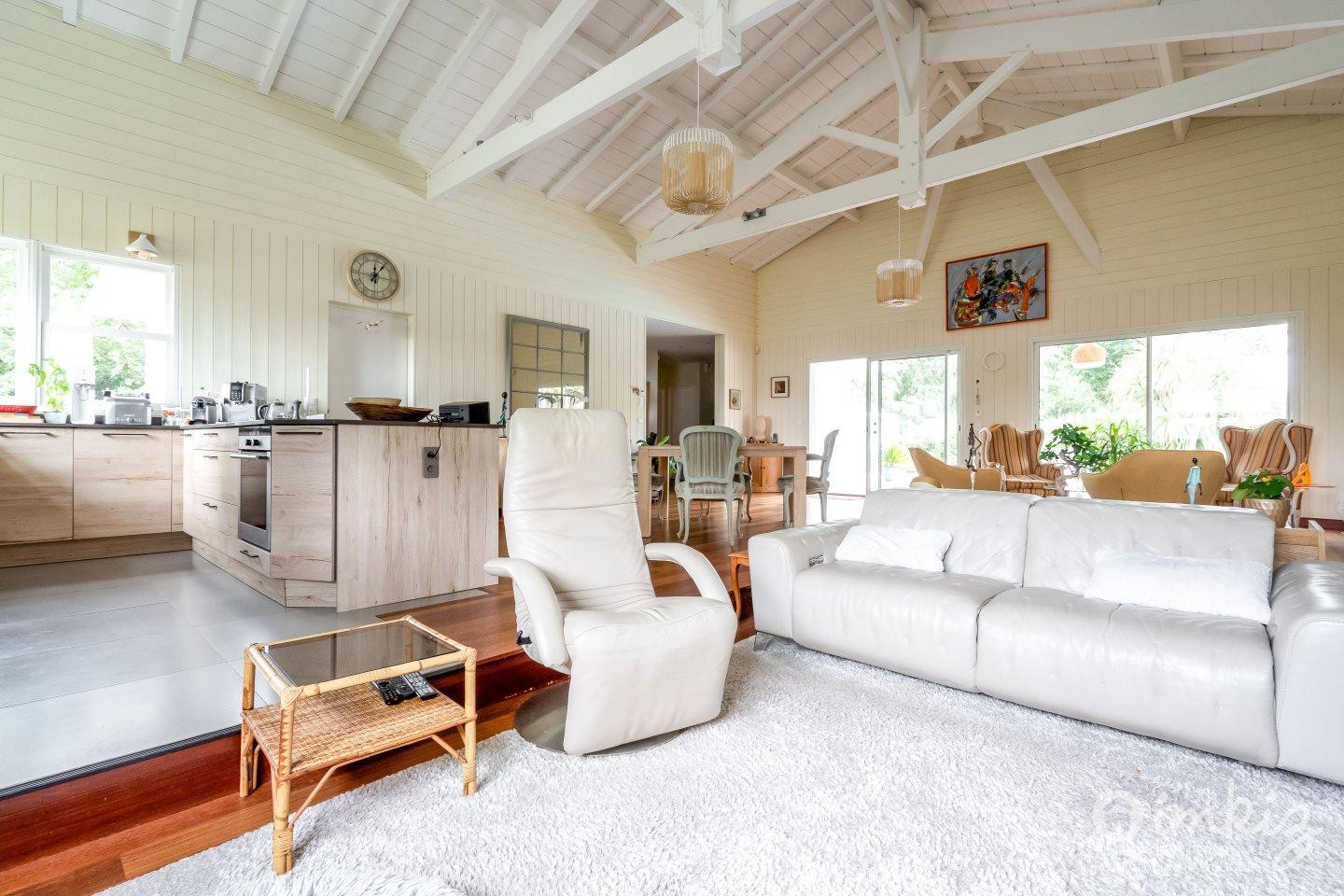 
                                                Vente
                                                 Maison 9 pièces