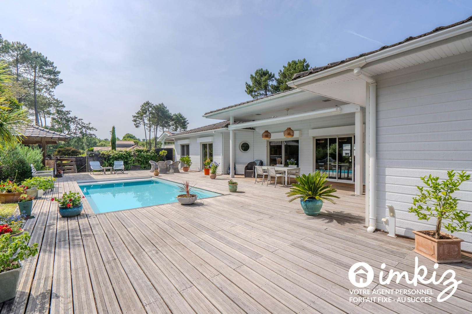 
                                                Vente
                                                 Maison 9 pièces