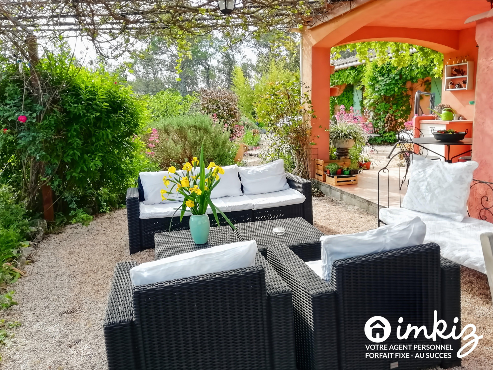 
                                                Vente
                                                 Maison 9 pièces