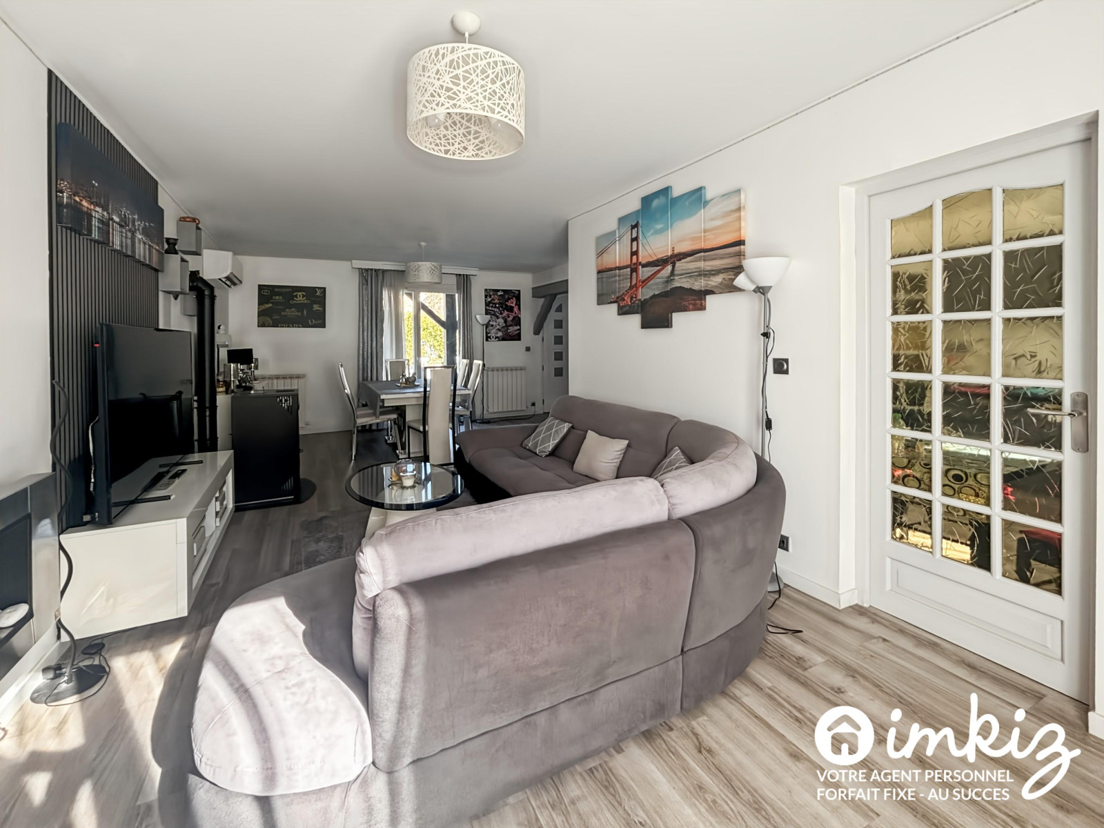 
                                                Vente
                                                 Maison 9 pièces