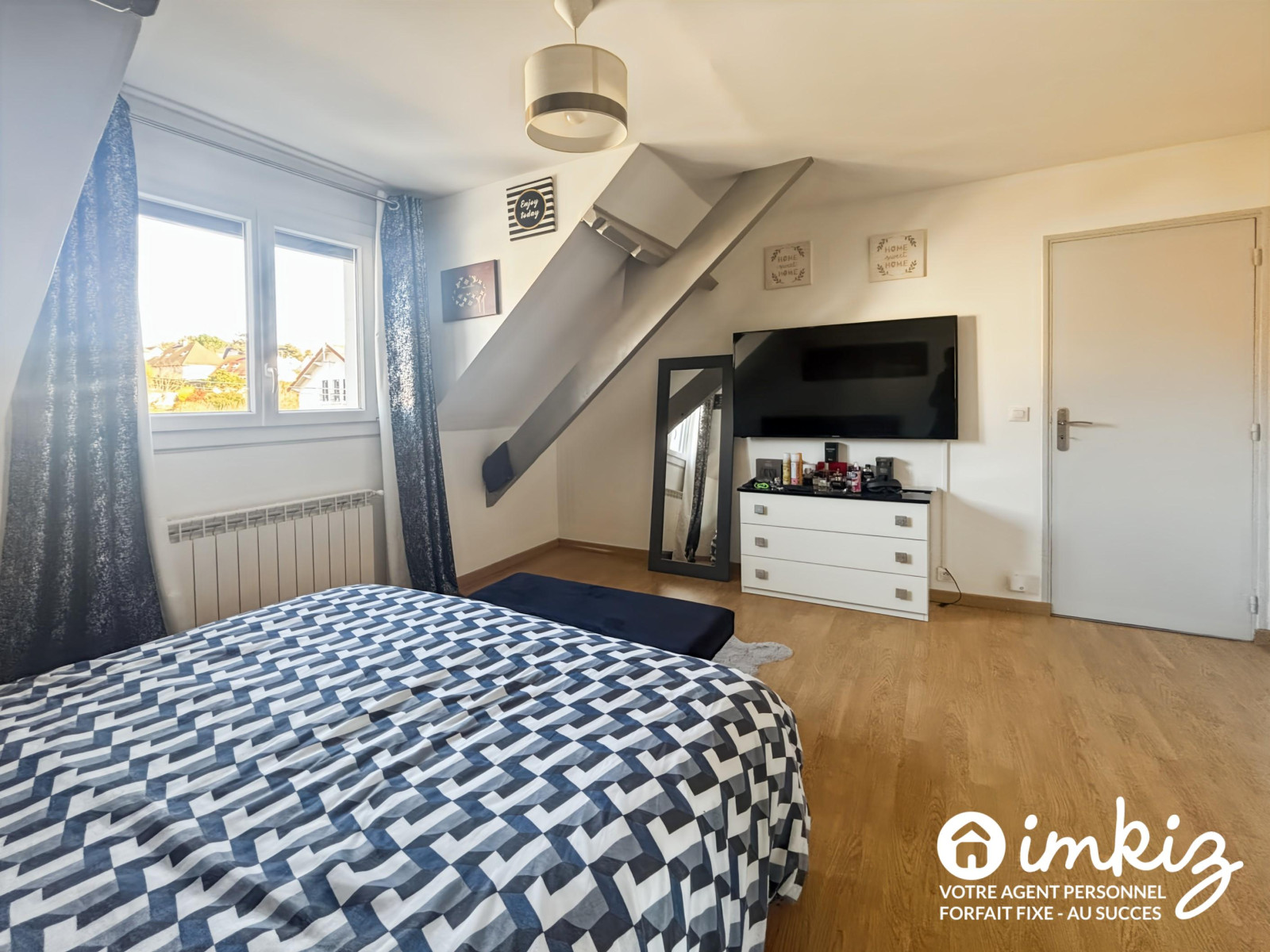 
                                                Vente
                                                 Maison 9 pièces