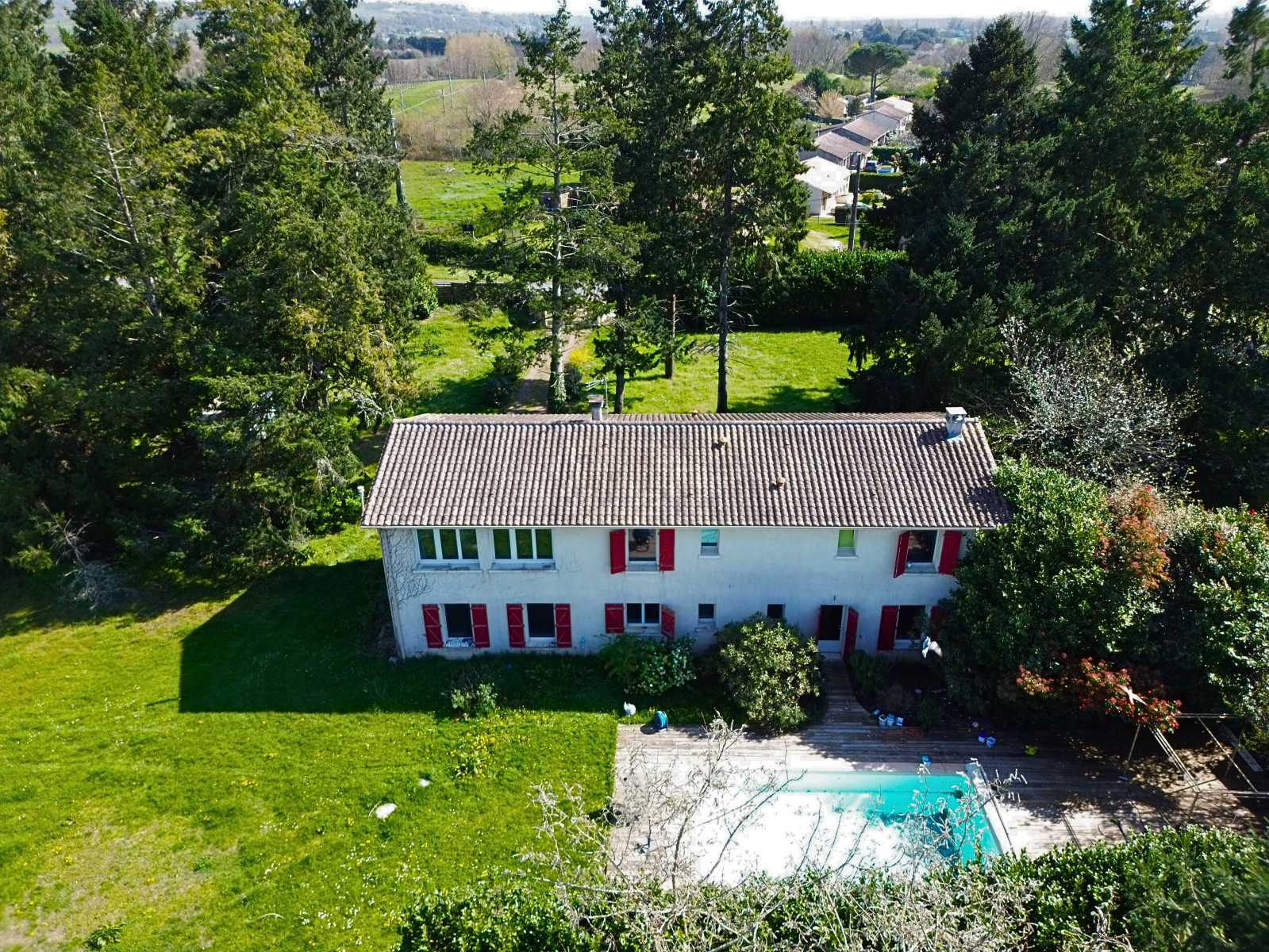 
                                                Vente
                                                 Maison 9 pièces