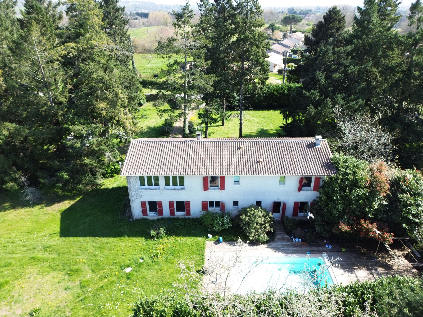
                                                Vente
                                                 Maison 9 pièces