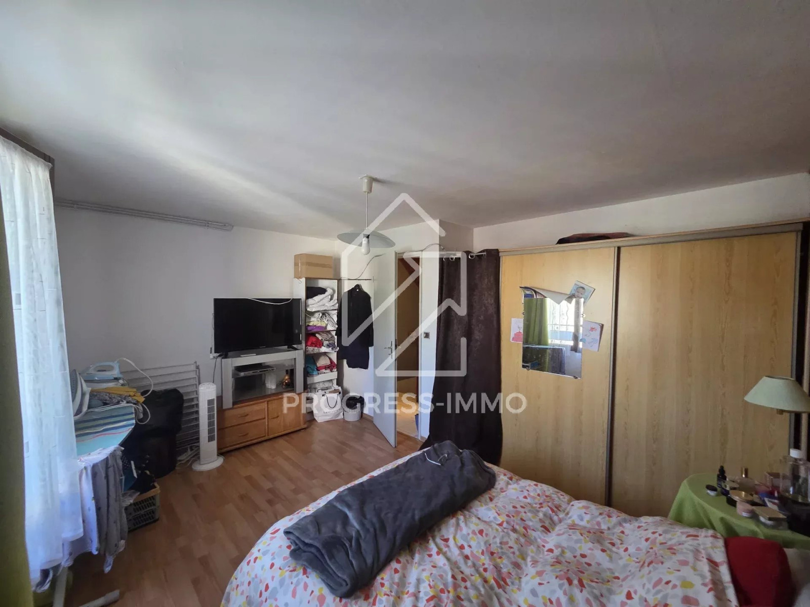 
                                                Vente
                                                 Maison 90m² à Bondy en copropriété