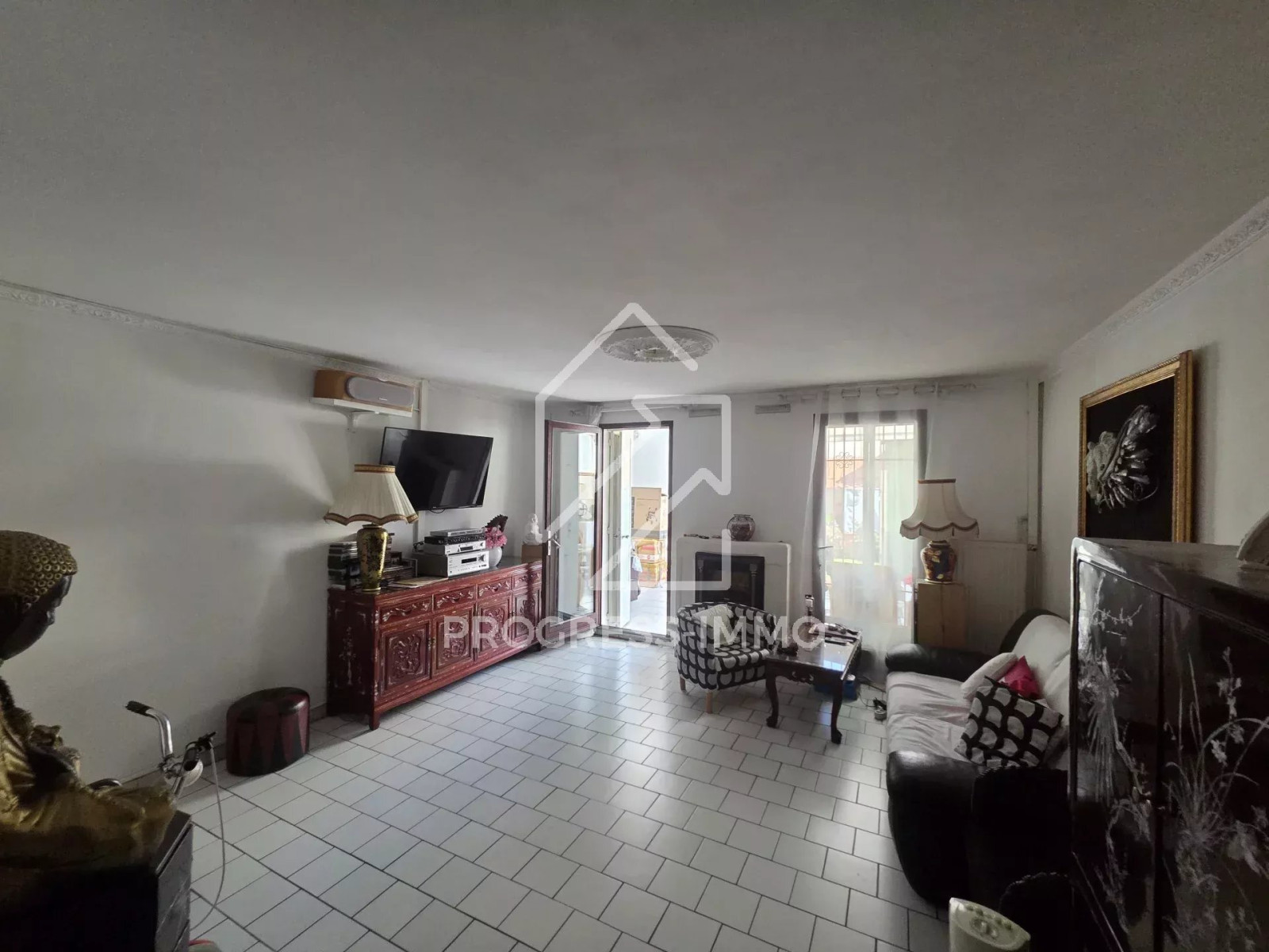 
                                                Vente
                                                 Maison 90m² à Bondy en copropriété