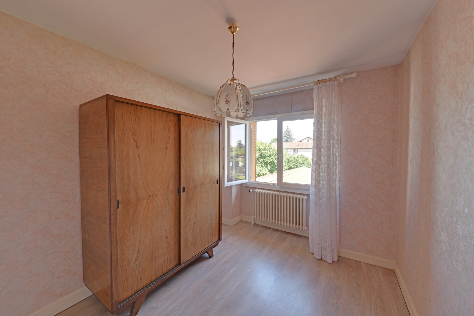 
                                                Vente
                                                 Maison A EMBELLIR  avec jardin – Saint-Genis-Laval – 100m² habitables