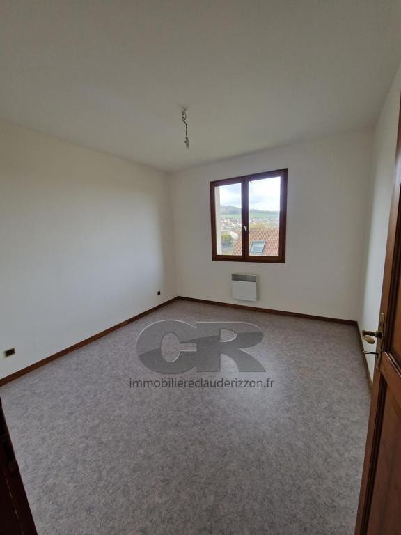 
                                                Location
                                                 MAISON A LOUER A LUDRES