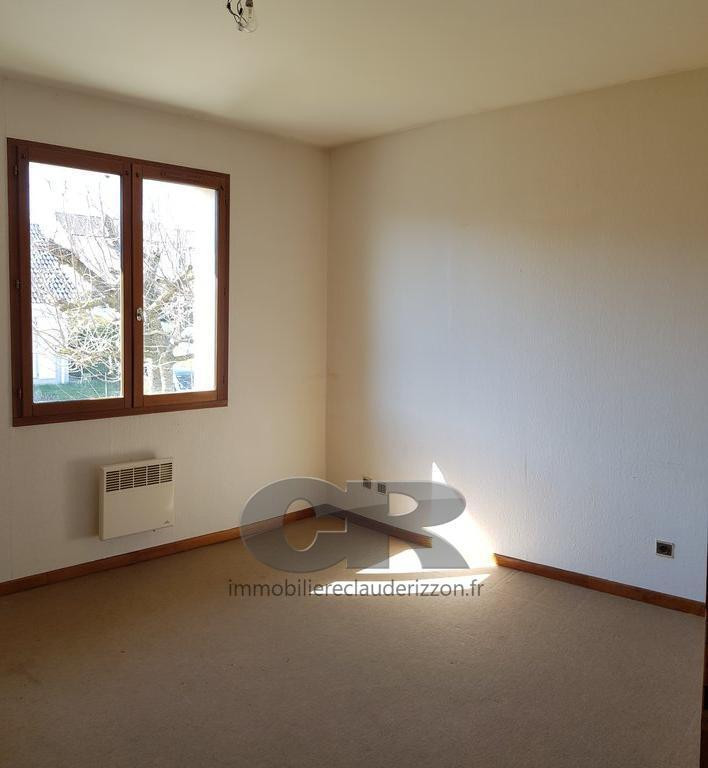 
                                                Location
                                                 MAISON A LOUER A LUDRES