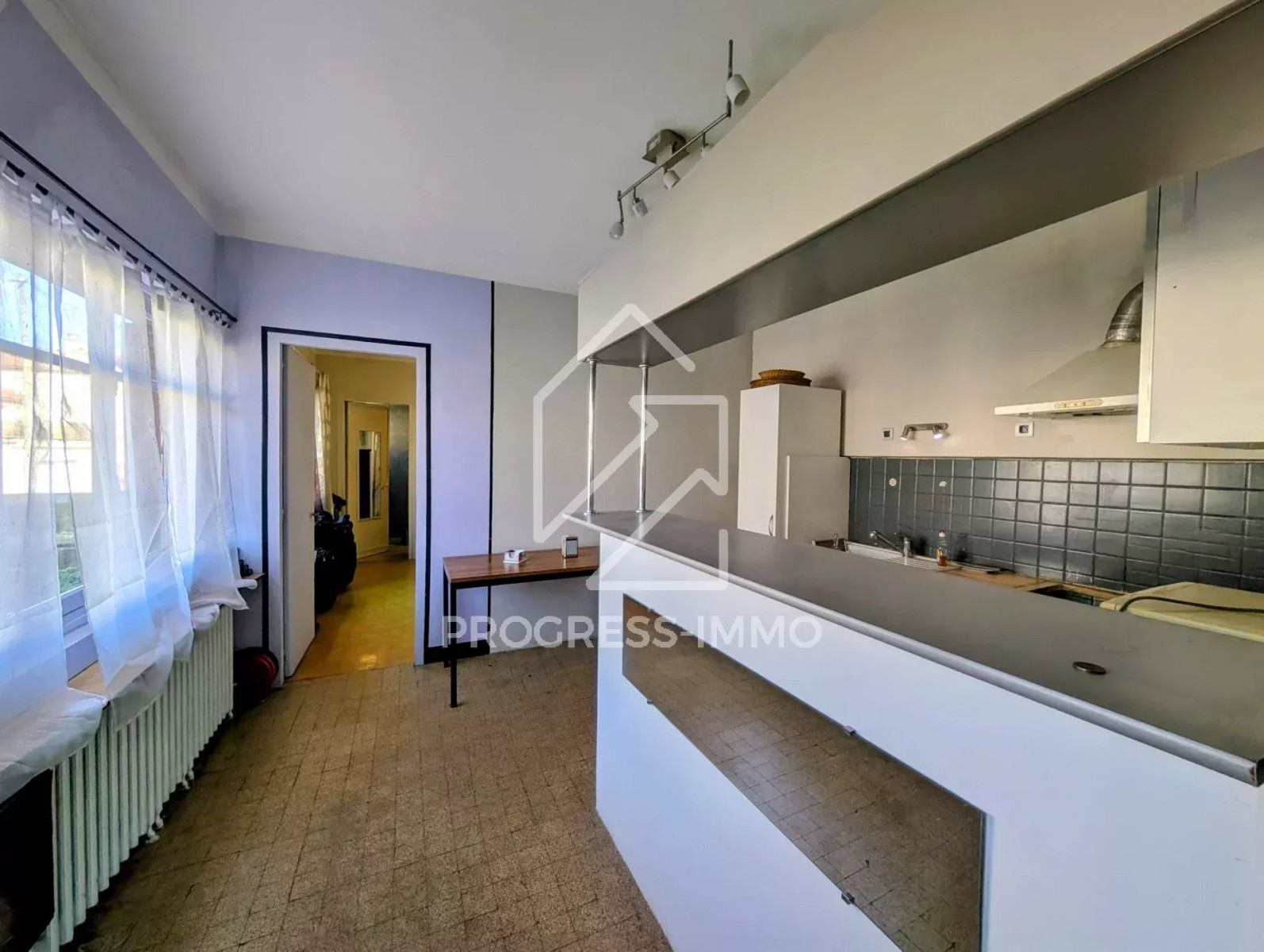 
                                                Vente
                                                 Maison à rénover avec fort potentiel – Champigny-sur-Marne